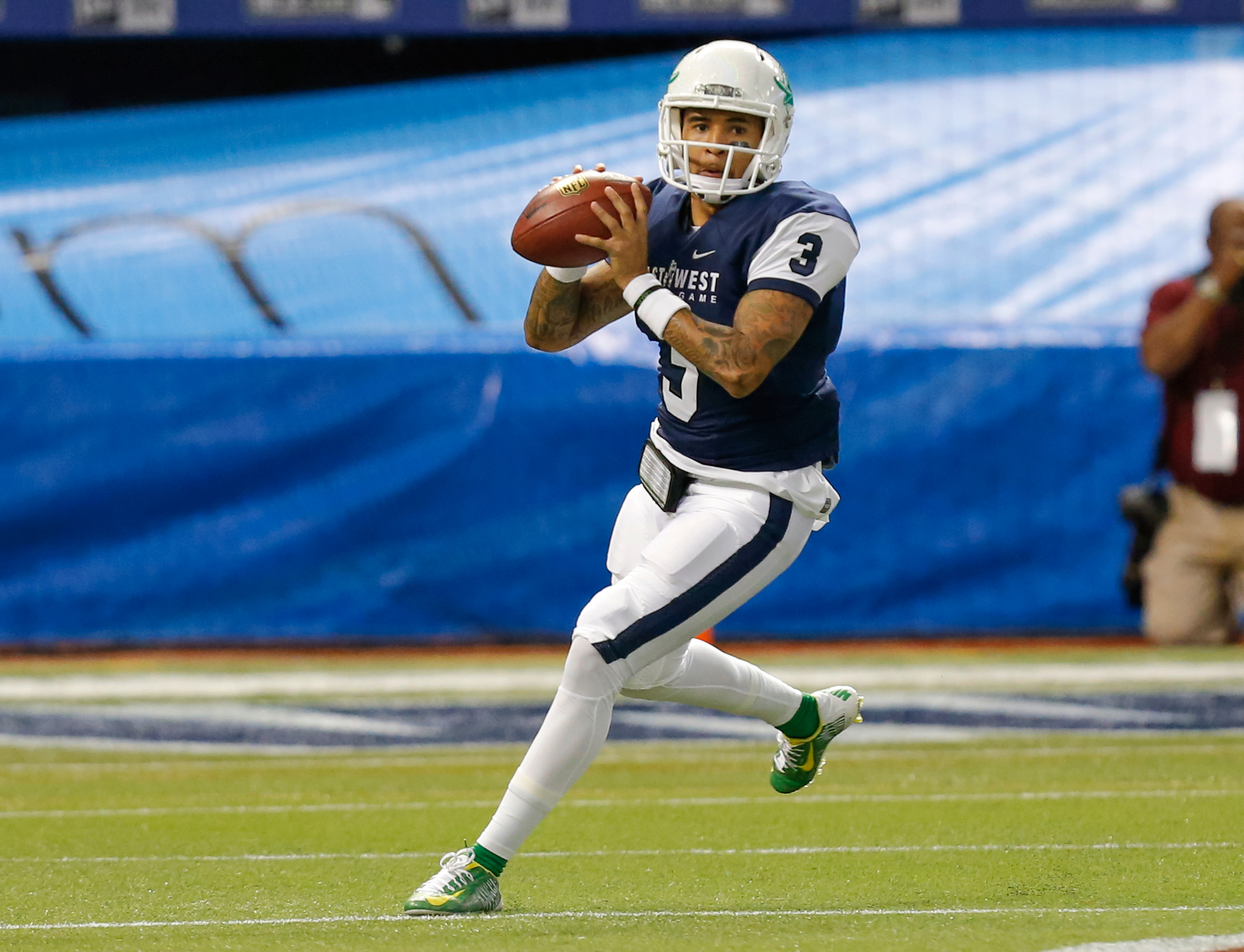 Vernon Adams Jr.