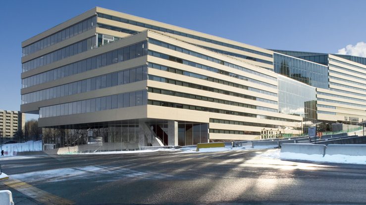 Les pavillons Pierre-Lassonde et Claudette-MacKay-Lassonde de Polytechnique