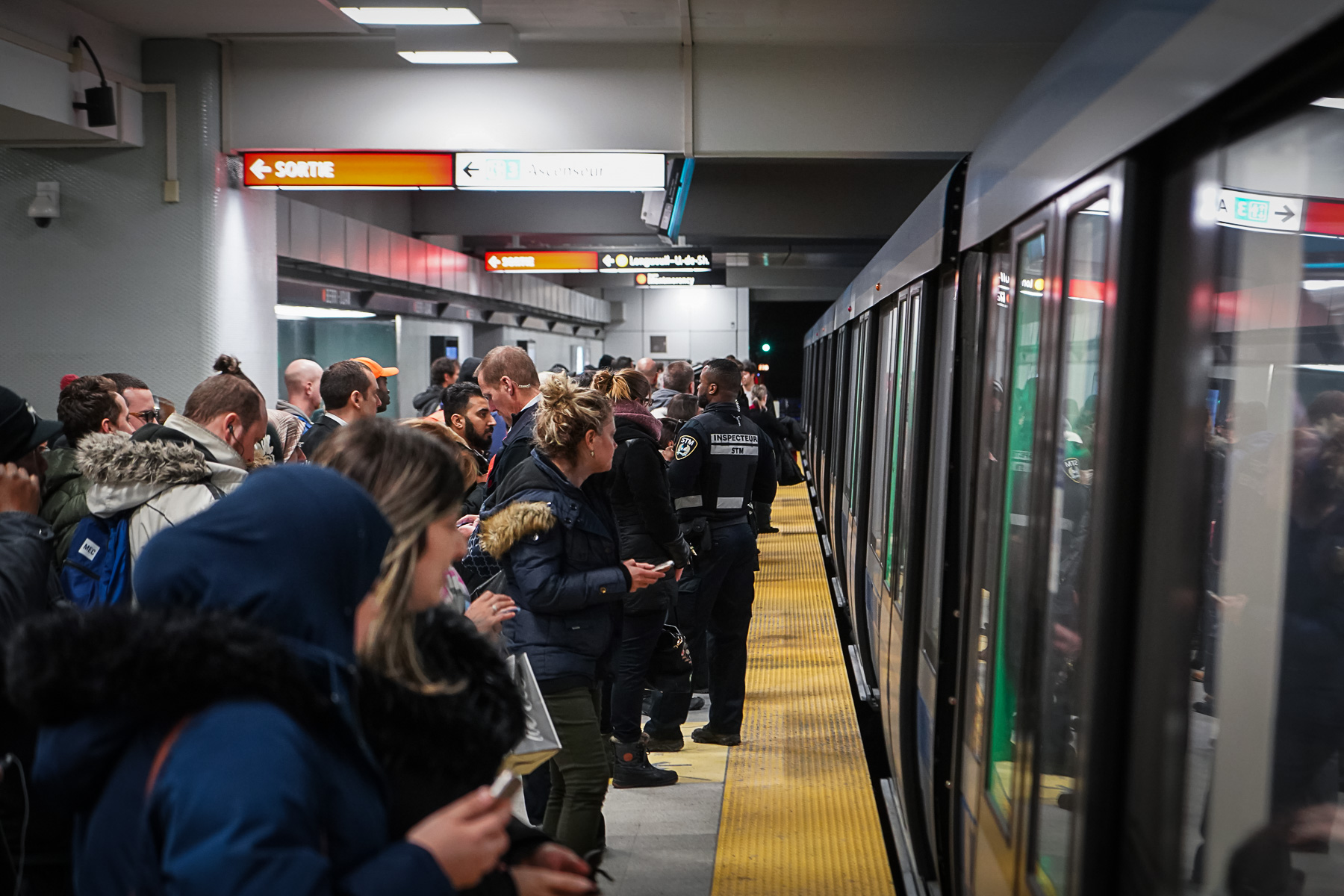 berri-uqam stm métro évacuée fumée