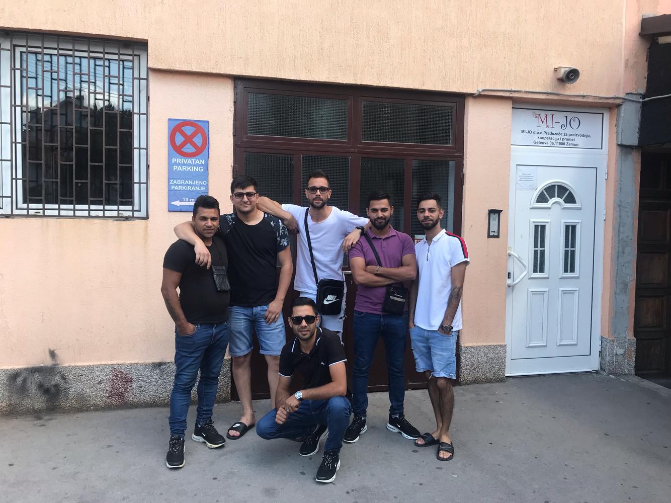 Le groupe de rap Roma Sijam et ses membres: Ibrahiim Gasi, Daniel Ibrahimovic, Danijel Rasitovic, Naim Cerimi, Danijel Jovanovic et Senol Ragipi (de gauche à droite)
