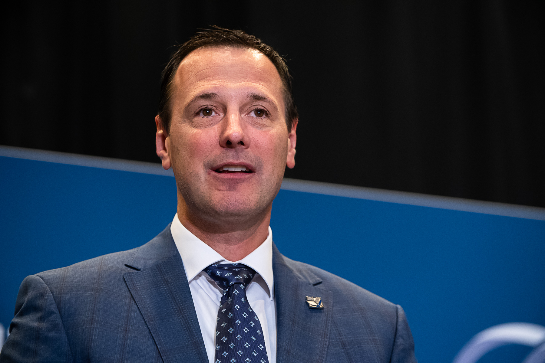 Le ministre de l'Éducation, Jean-François Roberge, présentait lundi le plan mis à jour de retour à l'école.