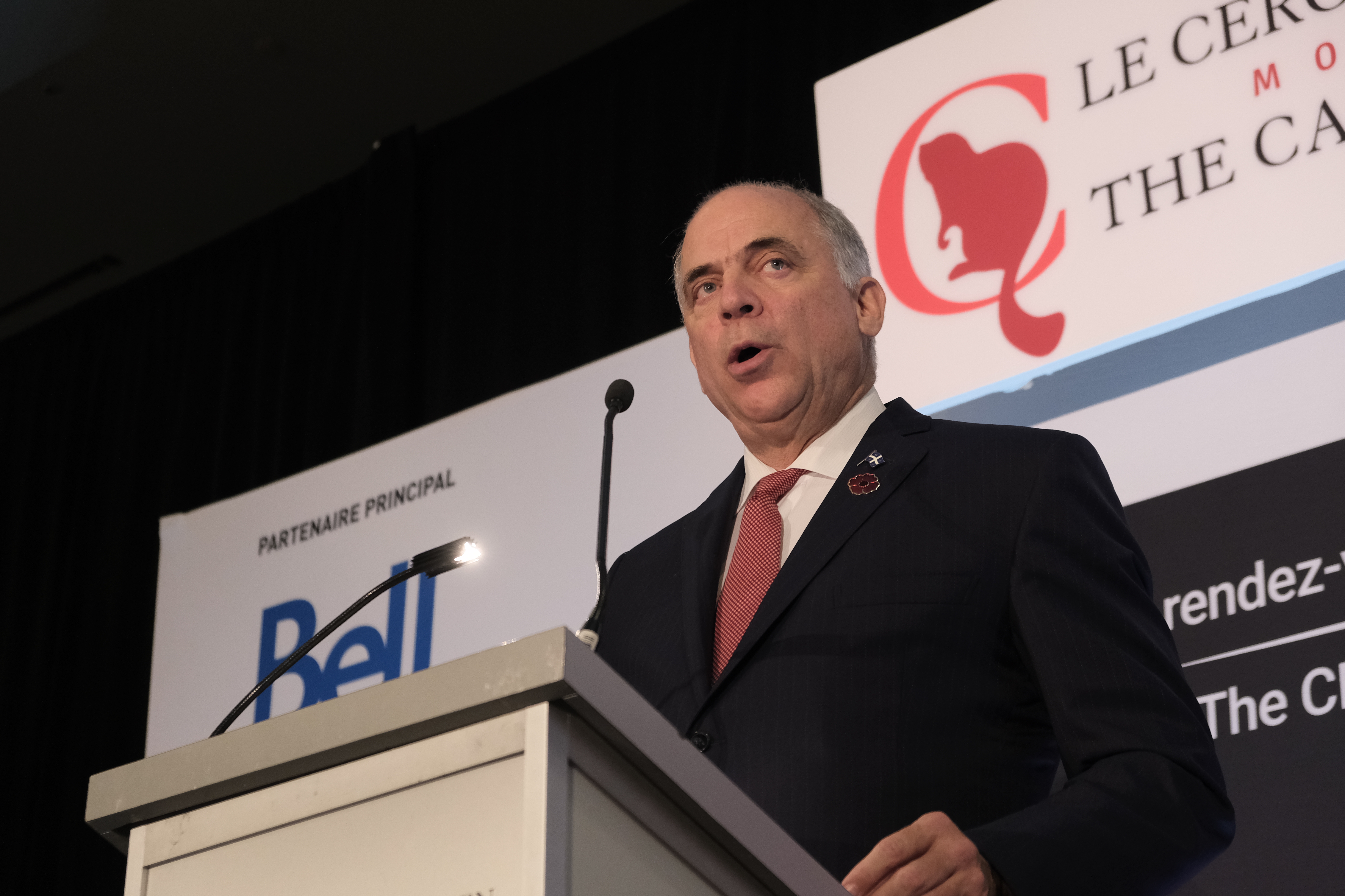 Pierre Fitzgibbon, le ministre de l'Économie, lors d'un discours devant le Cercle Canadien de Montréal.