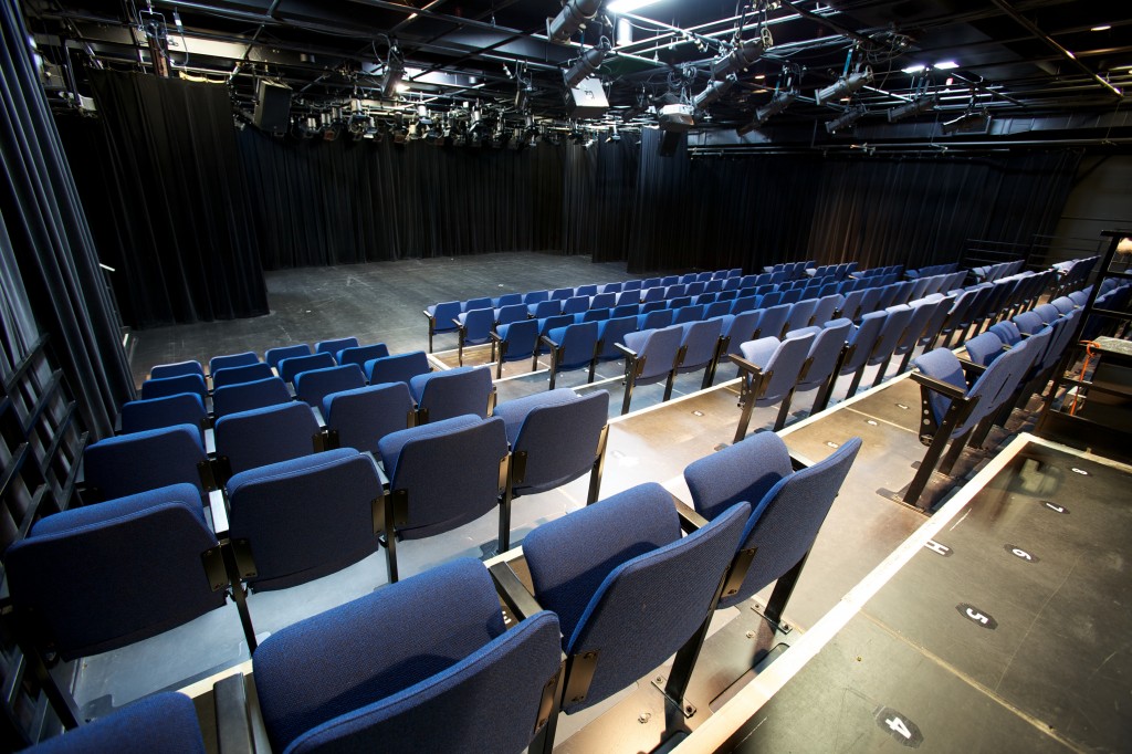 Le Théâtre du Grand-Sault du Centre culturel et communautaire Henri-Lemieux est fermé depuis la mi-mars, en raison de la pandémie de la COVID-19..