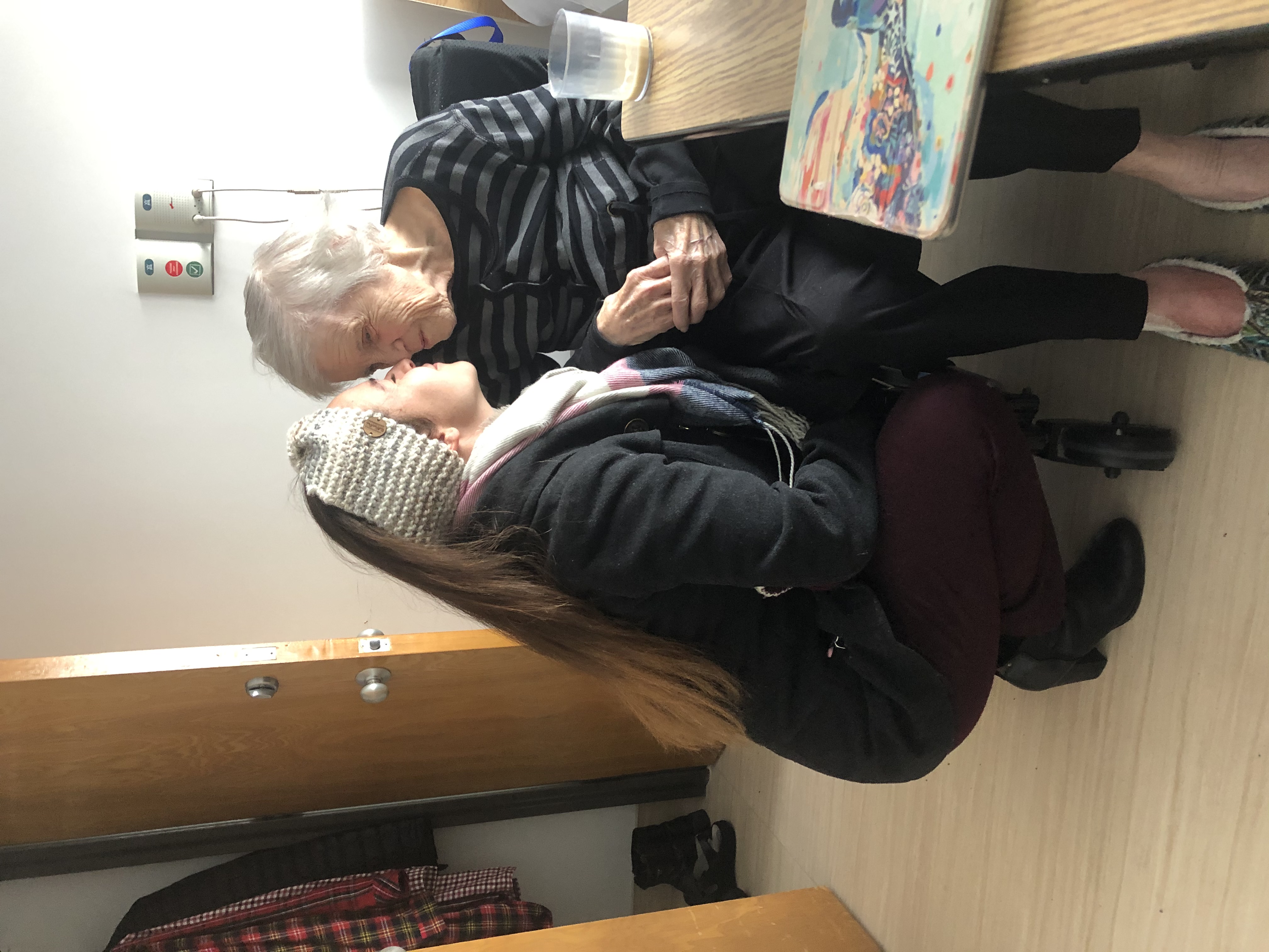 Carolyne Mailhot et sa grand-mère, Germaine Breton