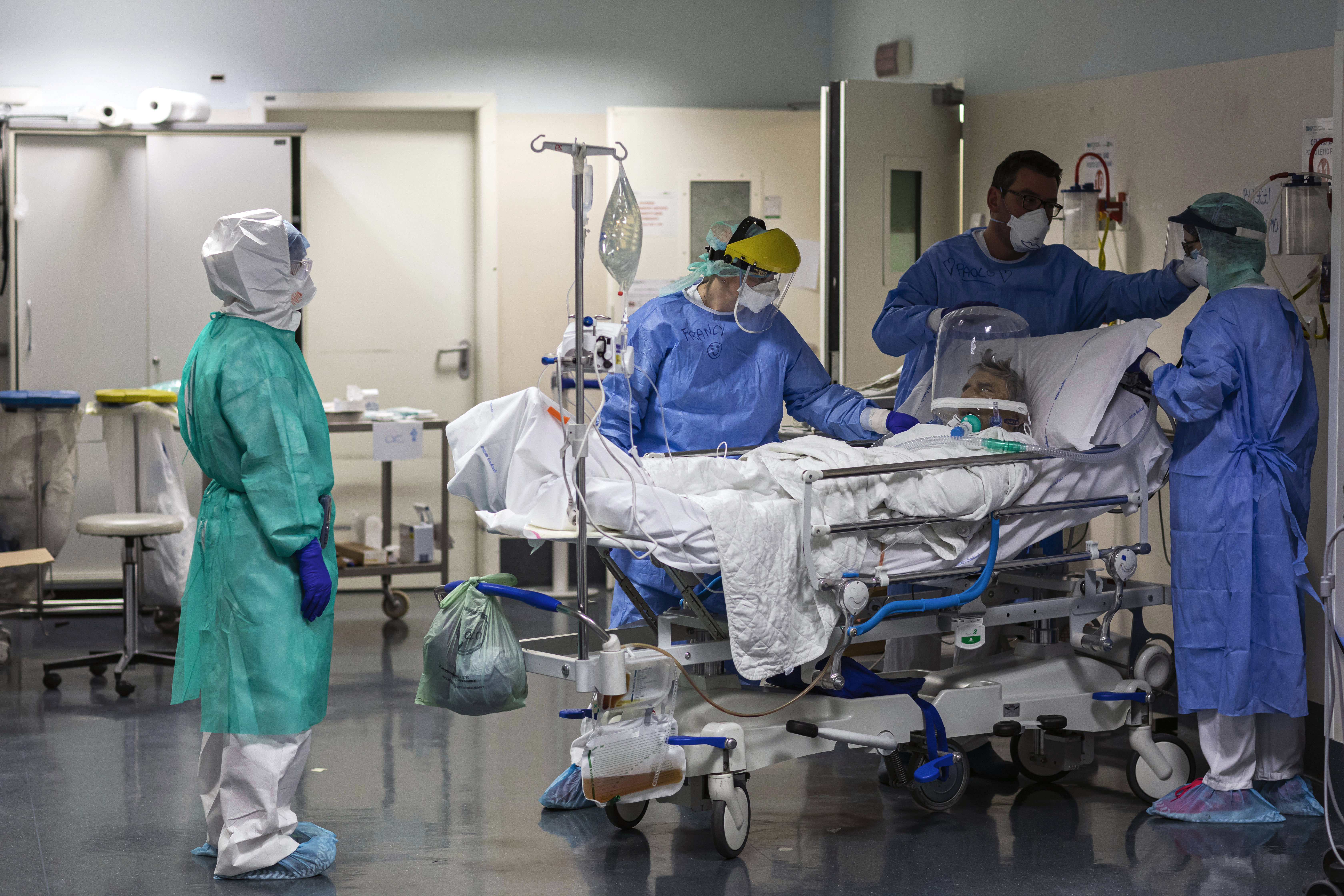 Des soins intensifs dans un hôpital italien
