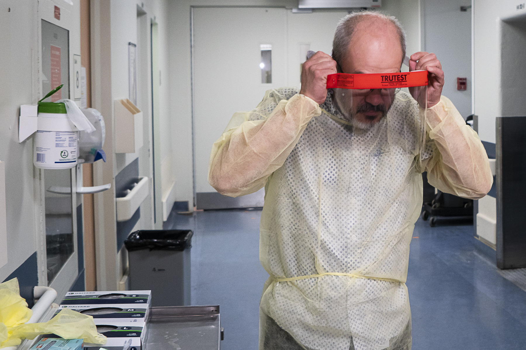 Les travailleurs de la santé manquent à Montréal.