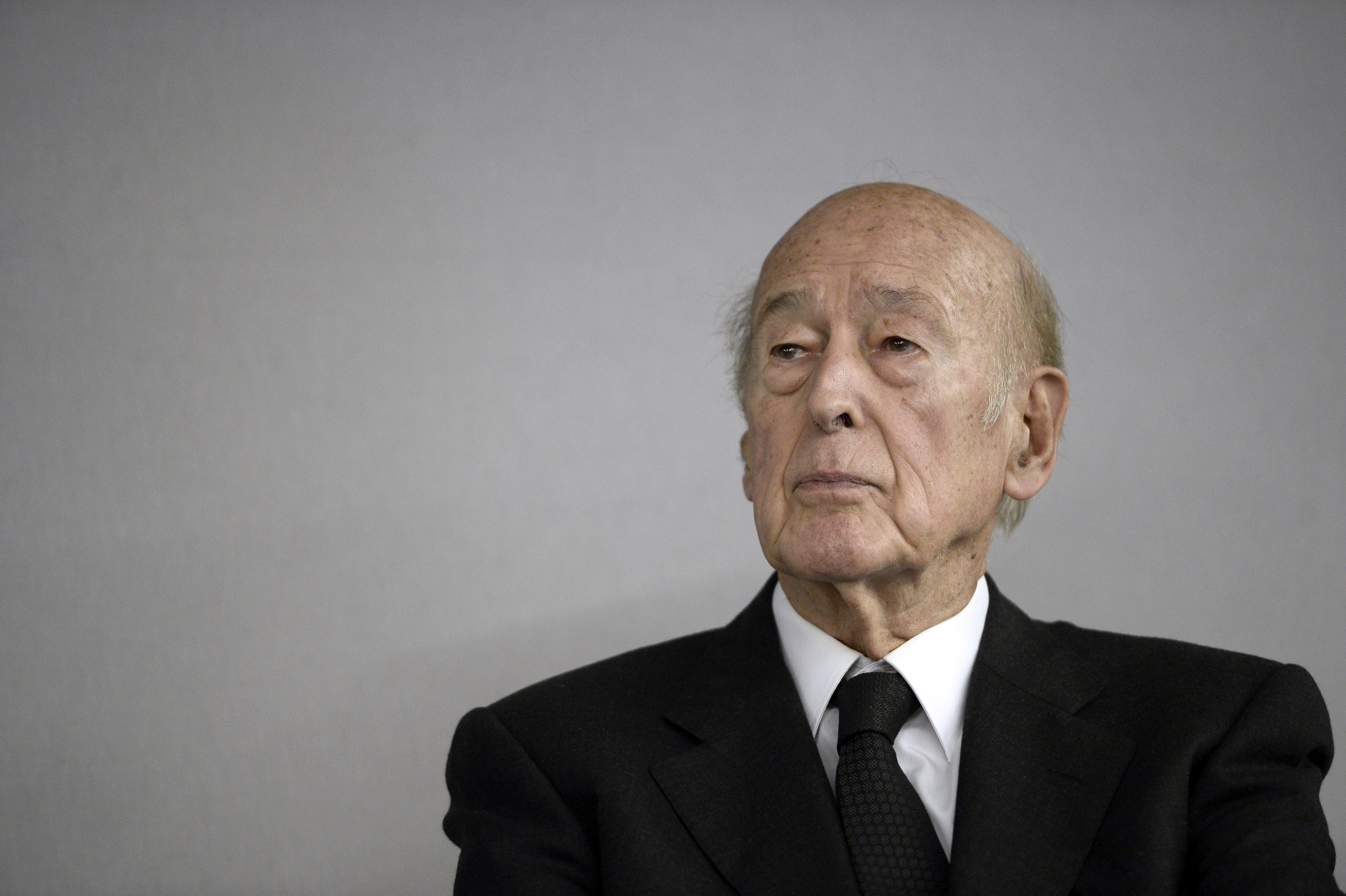 France: un ancien président visé par une enquête pour agression sexuelle