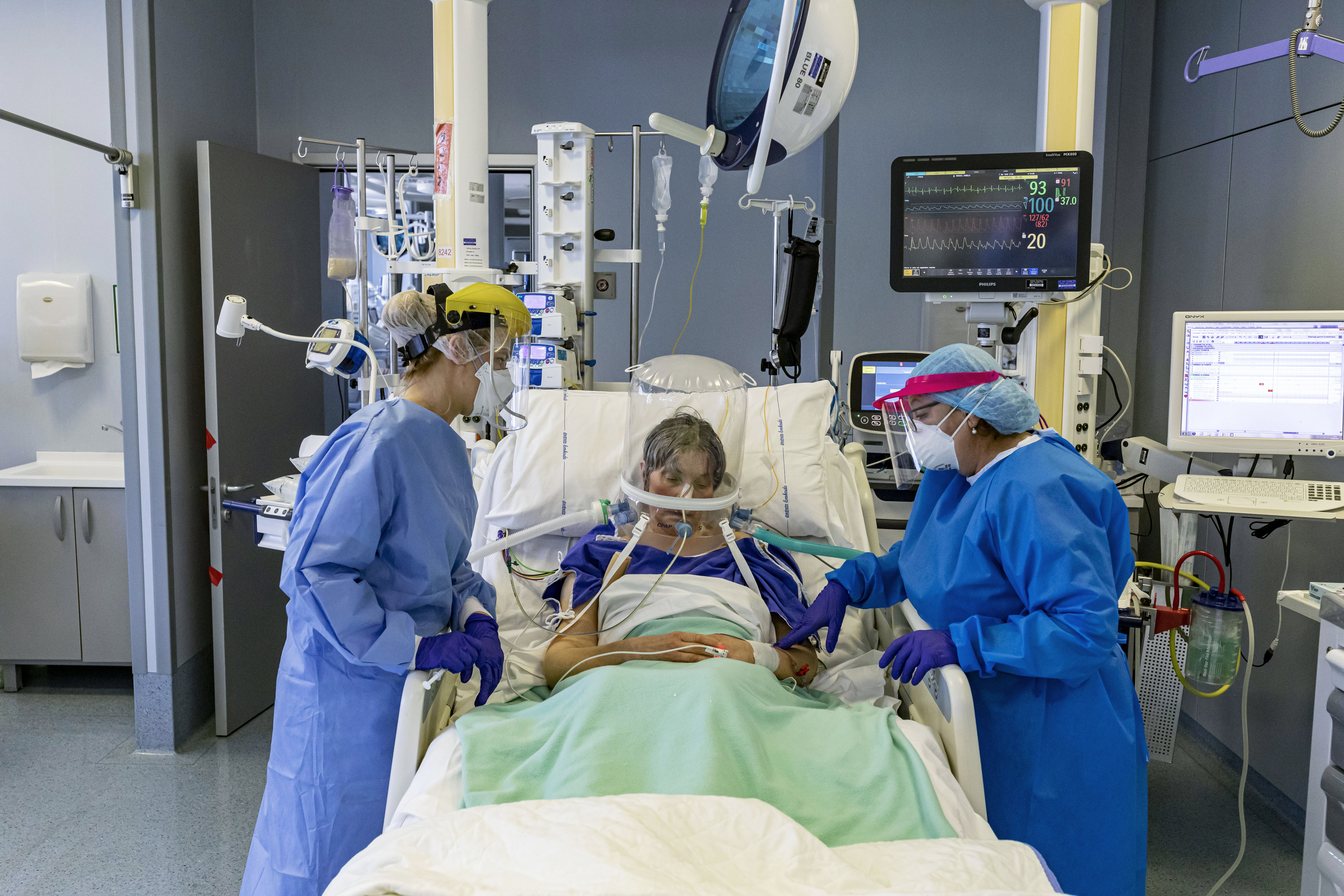 Moins de 1000 malades en soins intensifs, une première depuis deux mois en Italie