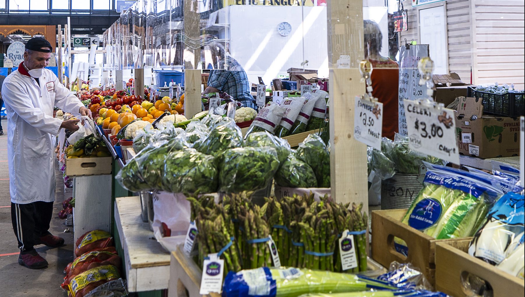 Plusieurs mesures exceptionnelle ont été mises en place au Marché Jean-Talon depuis le début de la pandémie.