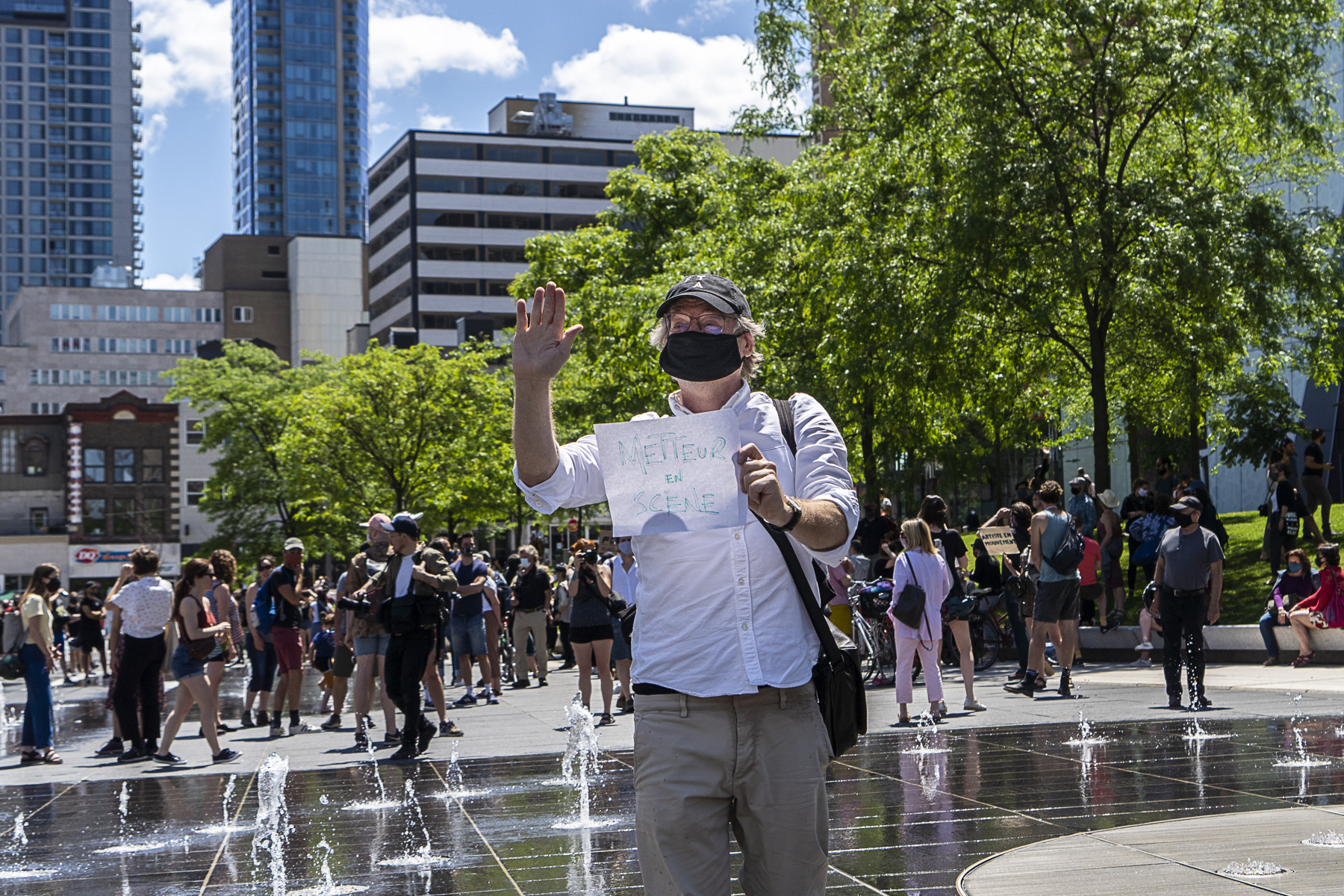 manifestation pour une aide accrue au milieu culturel au centre-ville de Montréal, pendant la pandémie de coronavirus