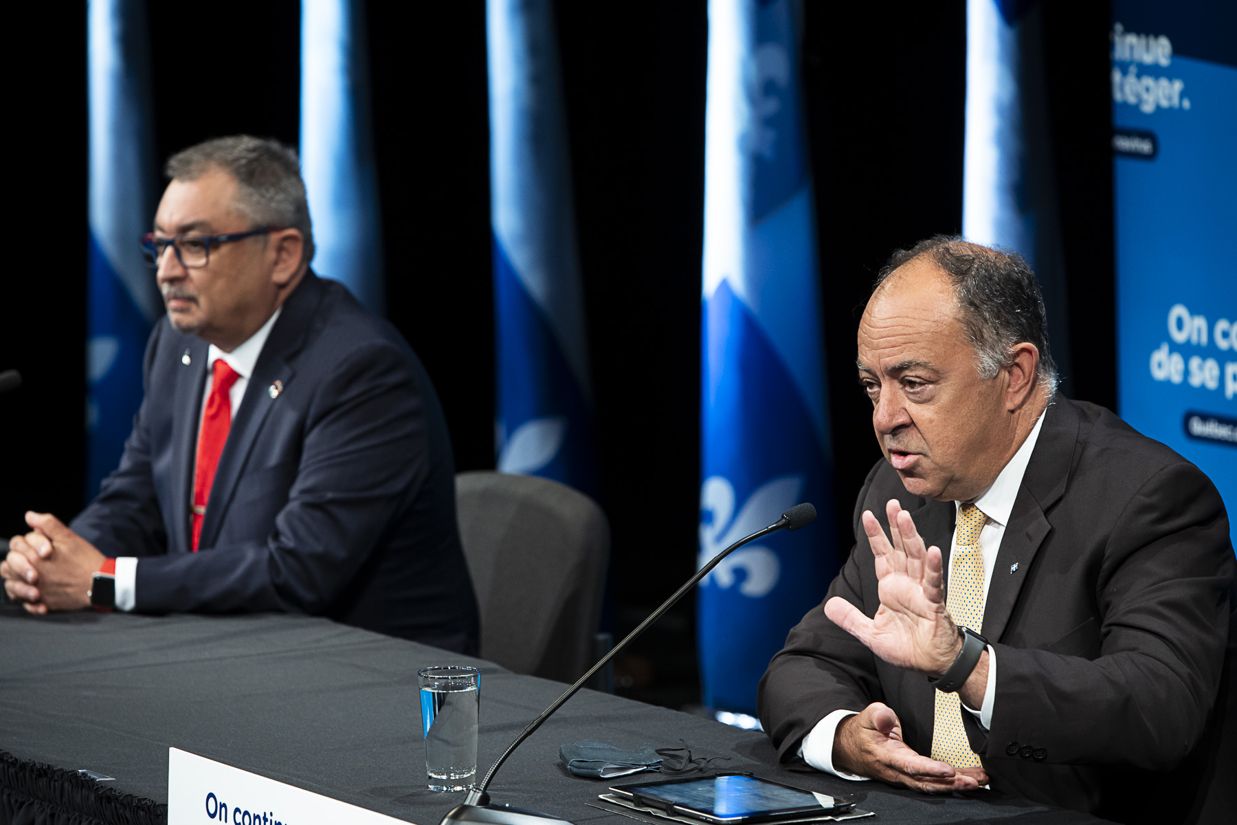 Le ministre de la Santé, Christian Dubé (à droite), et le directeur national de santé publique, Horacio Arruda