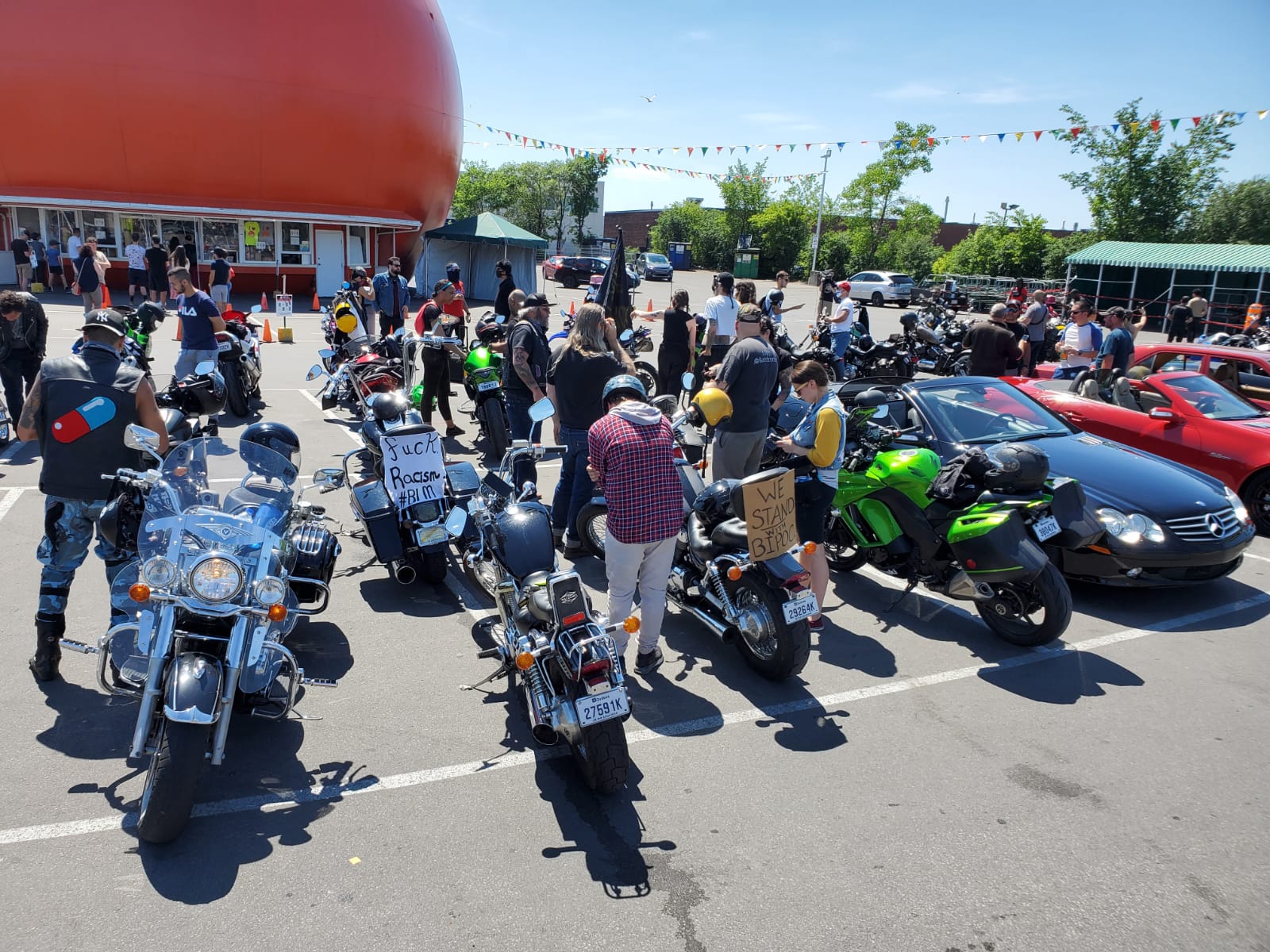 Rassemblement des motards de Montréal contre le racisme