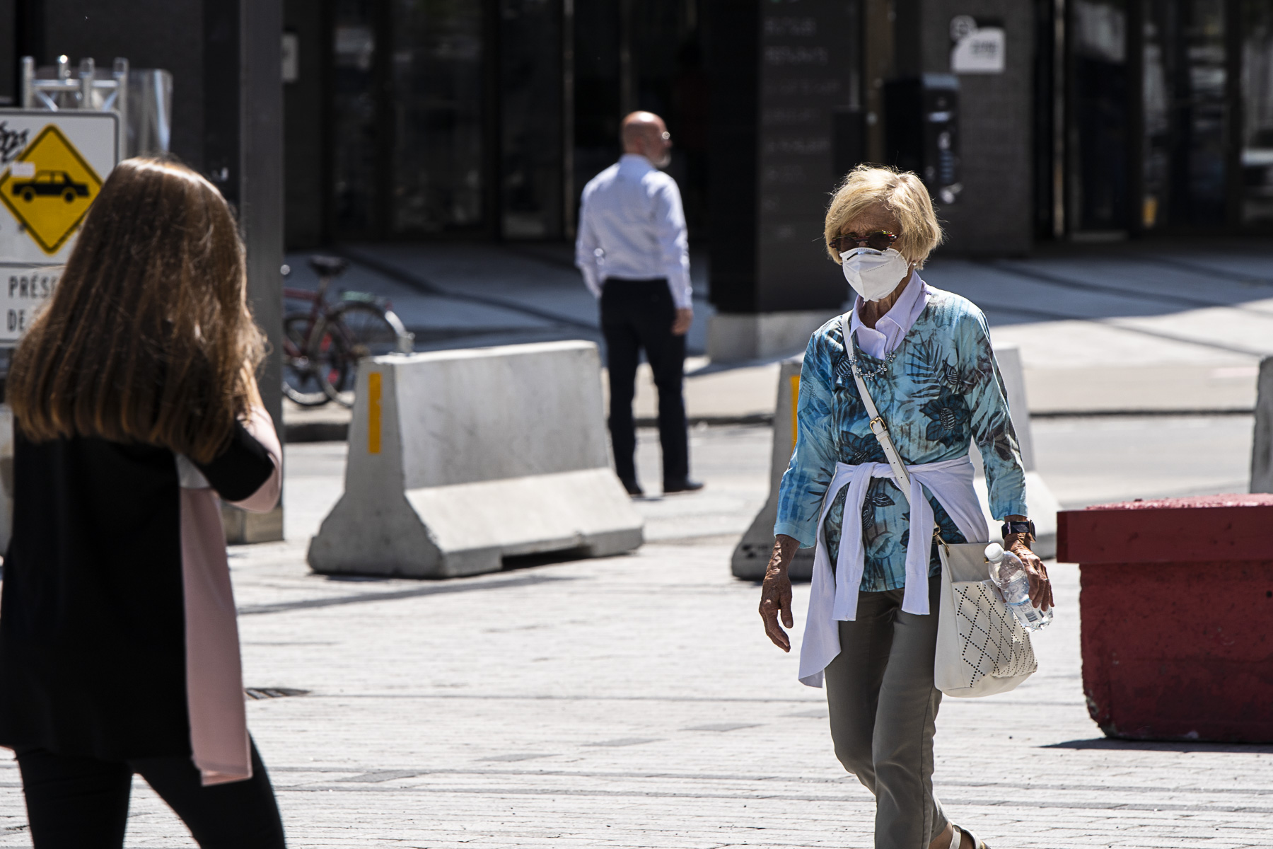 Le port du masque dans les lieux publics sera obligatoire.
