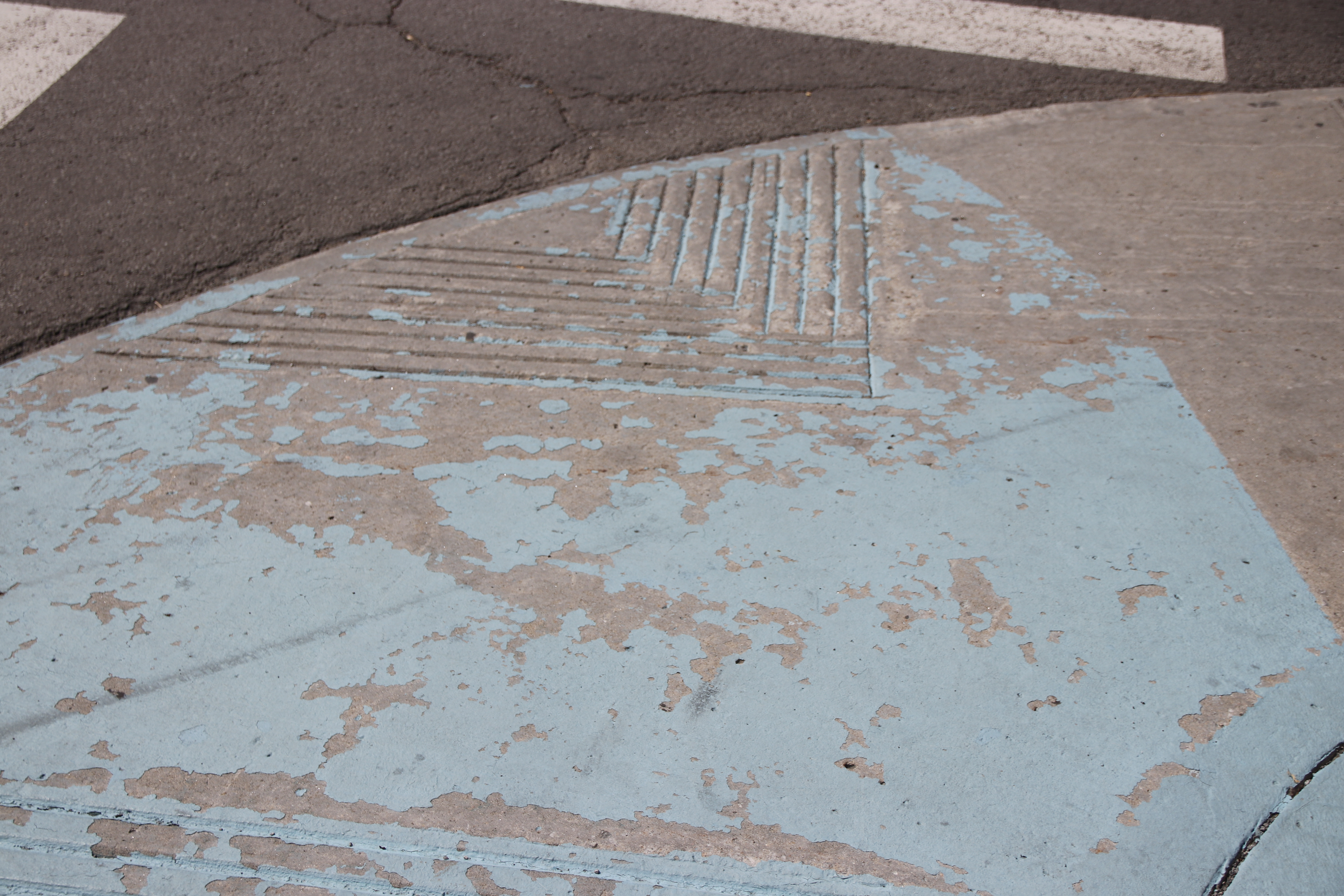 Peinture défraîchie