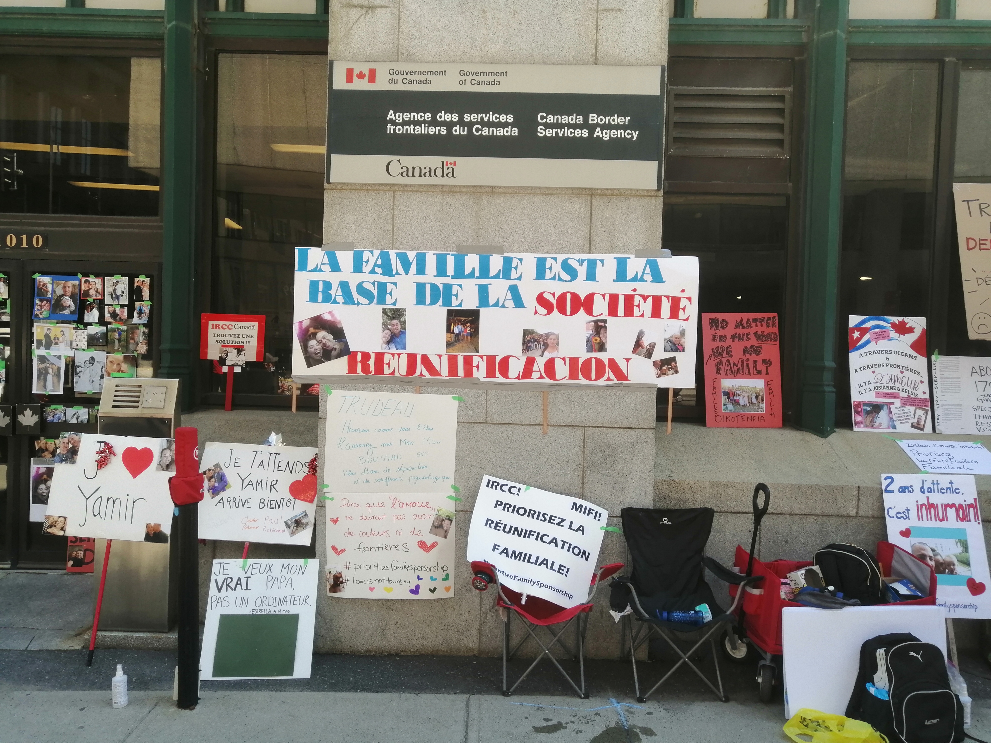 Des manifestations pour demander la réunification familiale dans tout le Canada