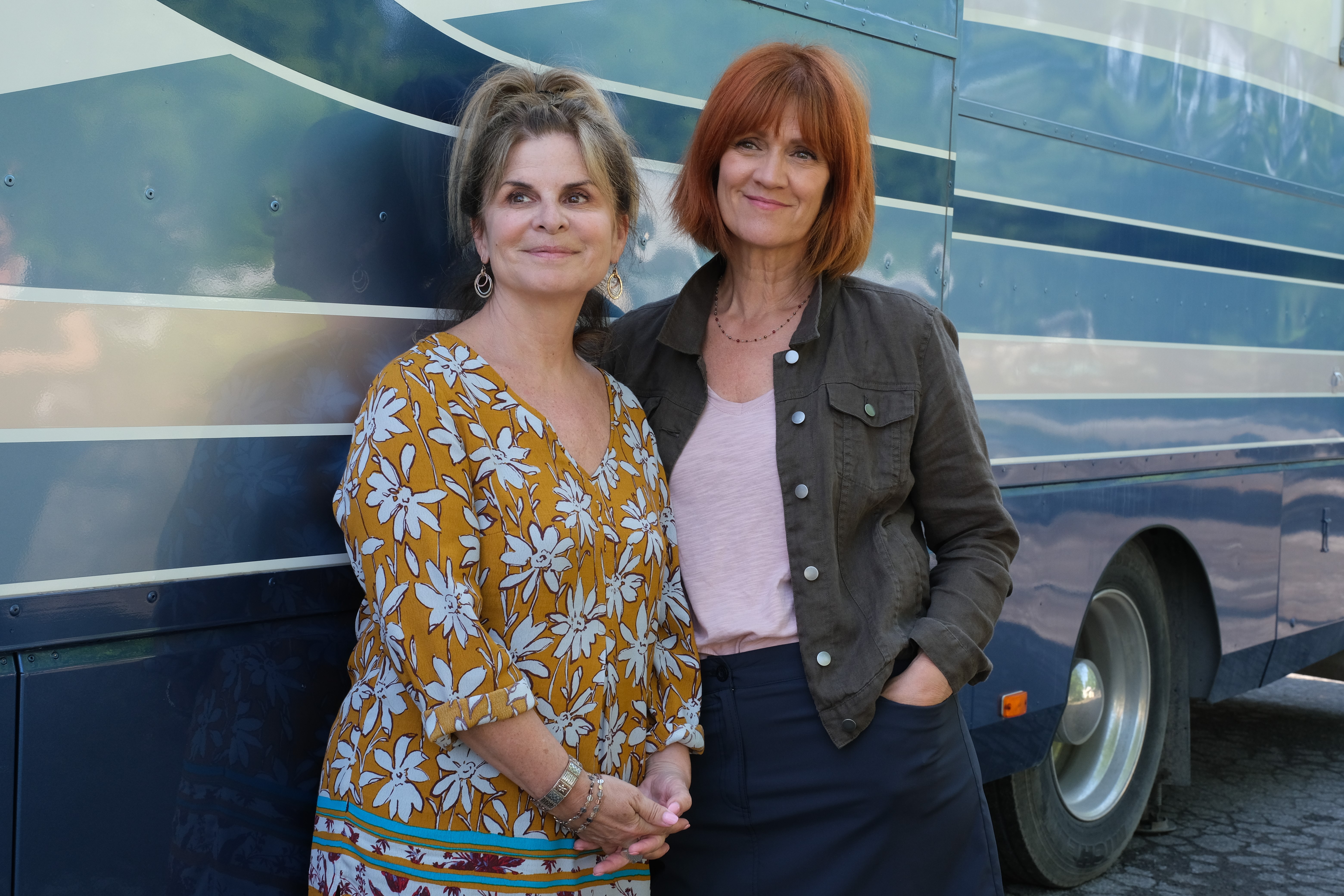 Les actrices Guylaine Tremblay et Josée Deschênes dans la série Le Phoenix