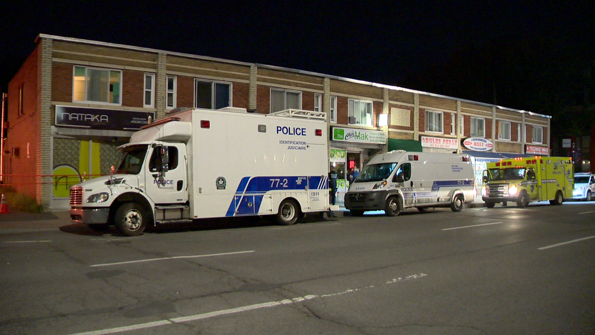 Les policiers du SPVM sur les lieux du crime.