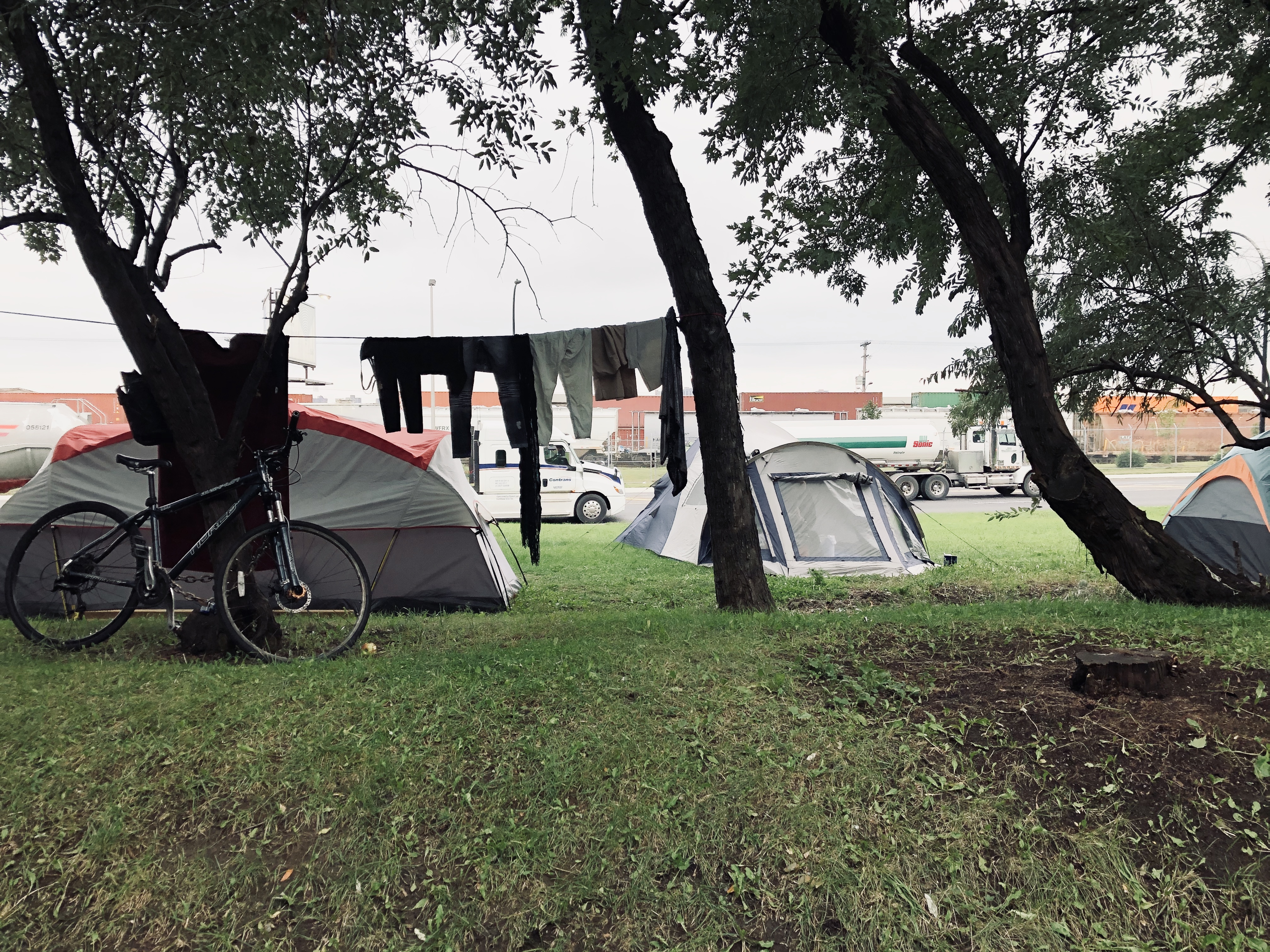 tentes sur Notre-Dame