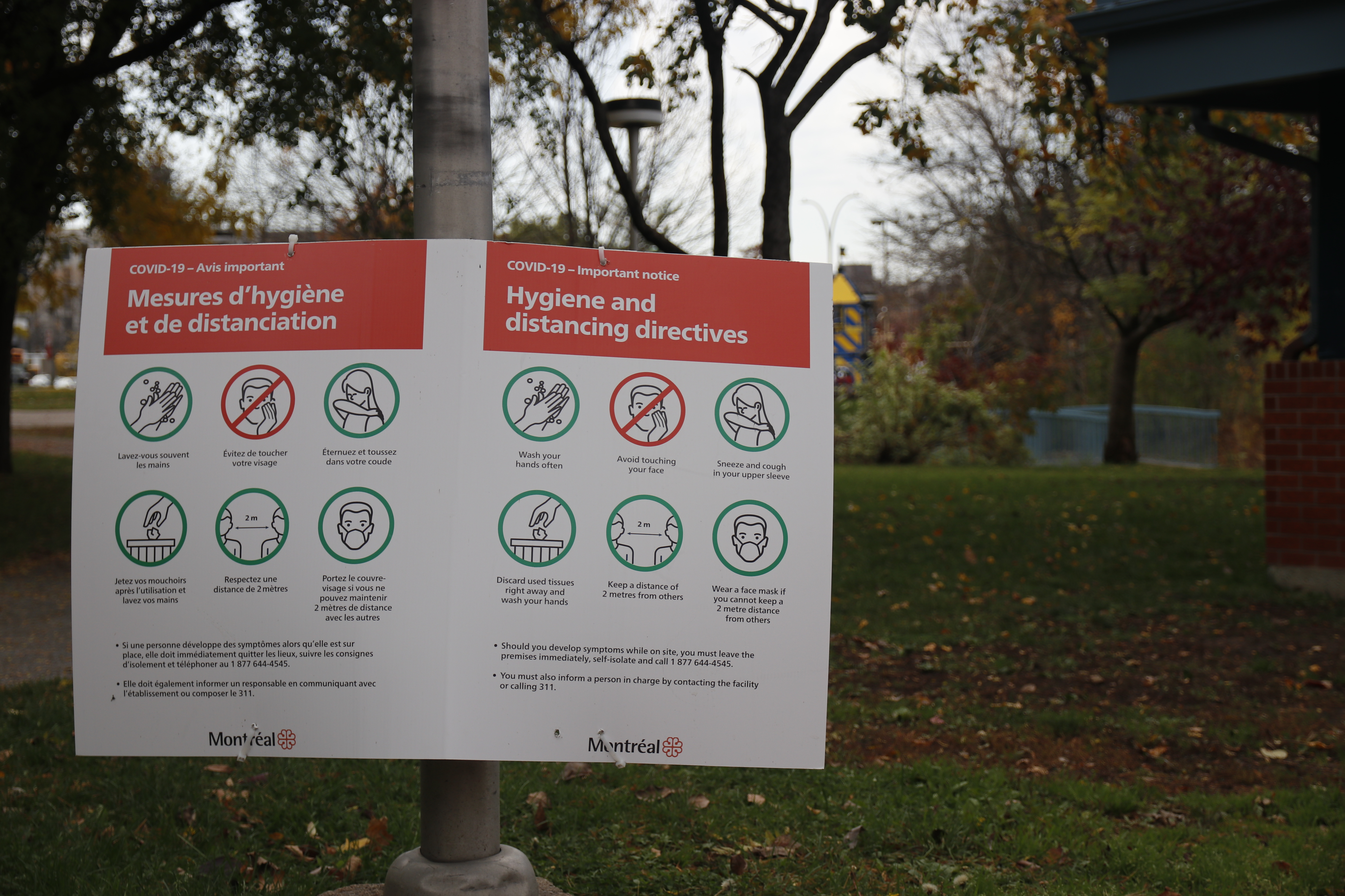 Affiche au parc Aime-Caron
