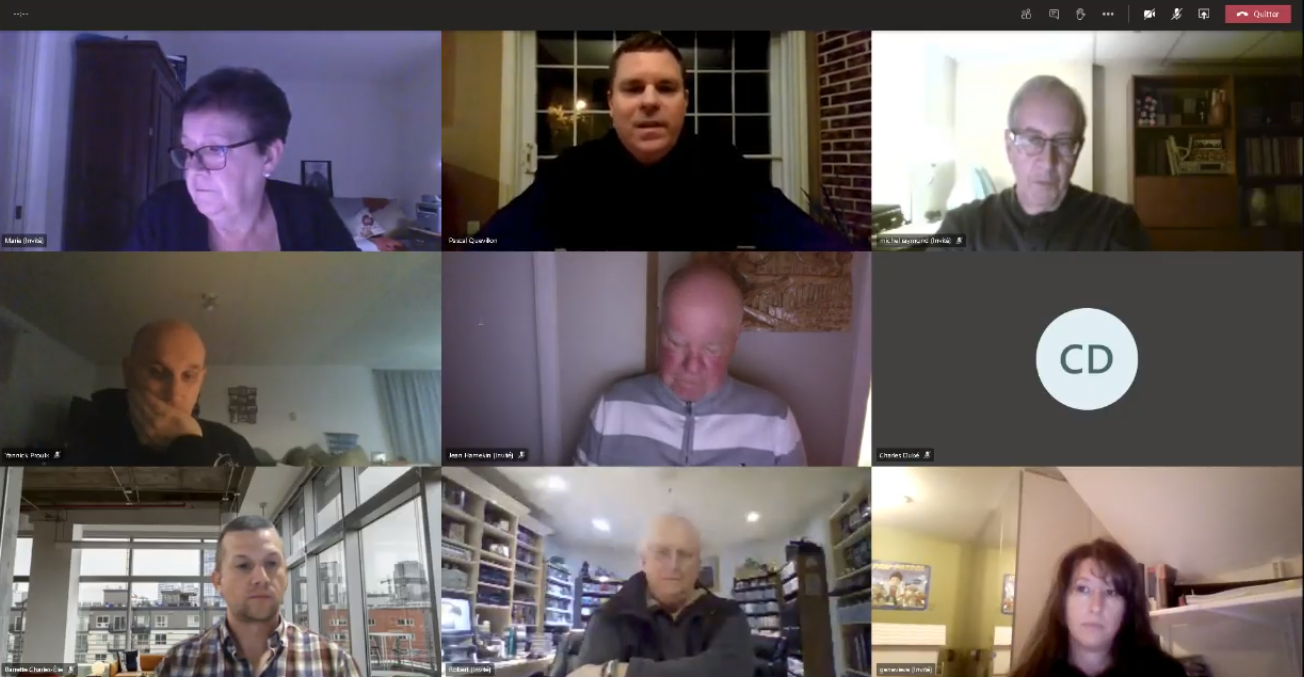 Le maire d'Oka accompagné des élus municipaux et des membres du comité consultatif d'urbanisme