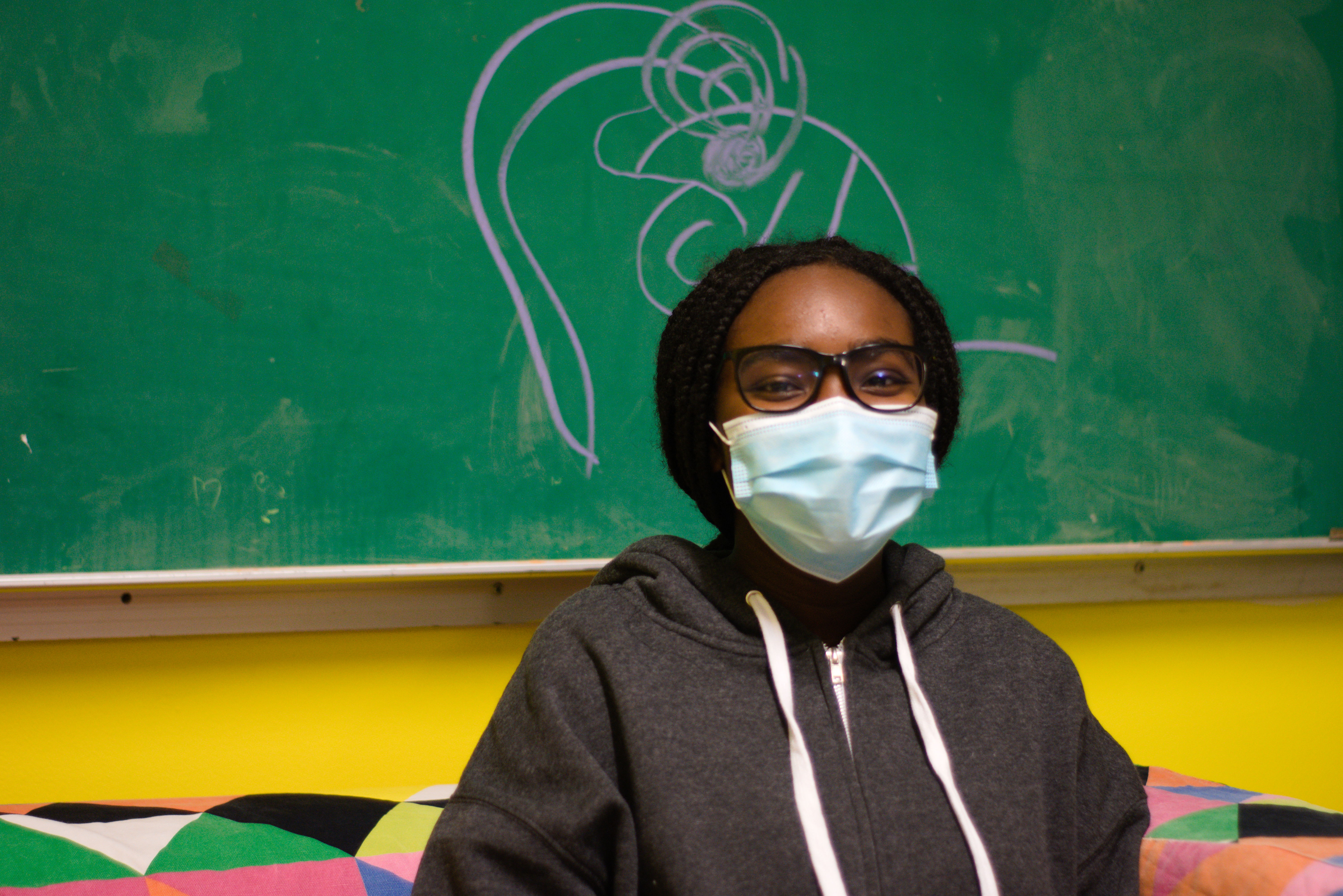 Medjila fait partie du conseil d’administration de la Maison des jeunes depuis près de deux ans. Elle avait notamment participé à l’organisation d’une fête pour les jeunes lors de l’été 2019.