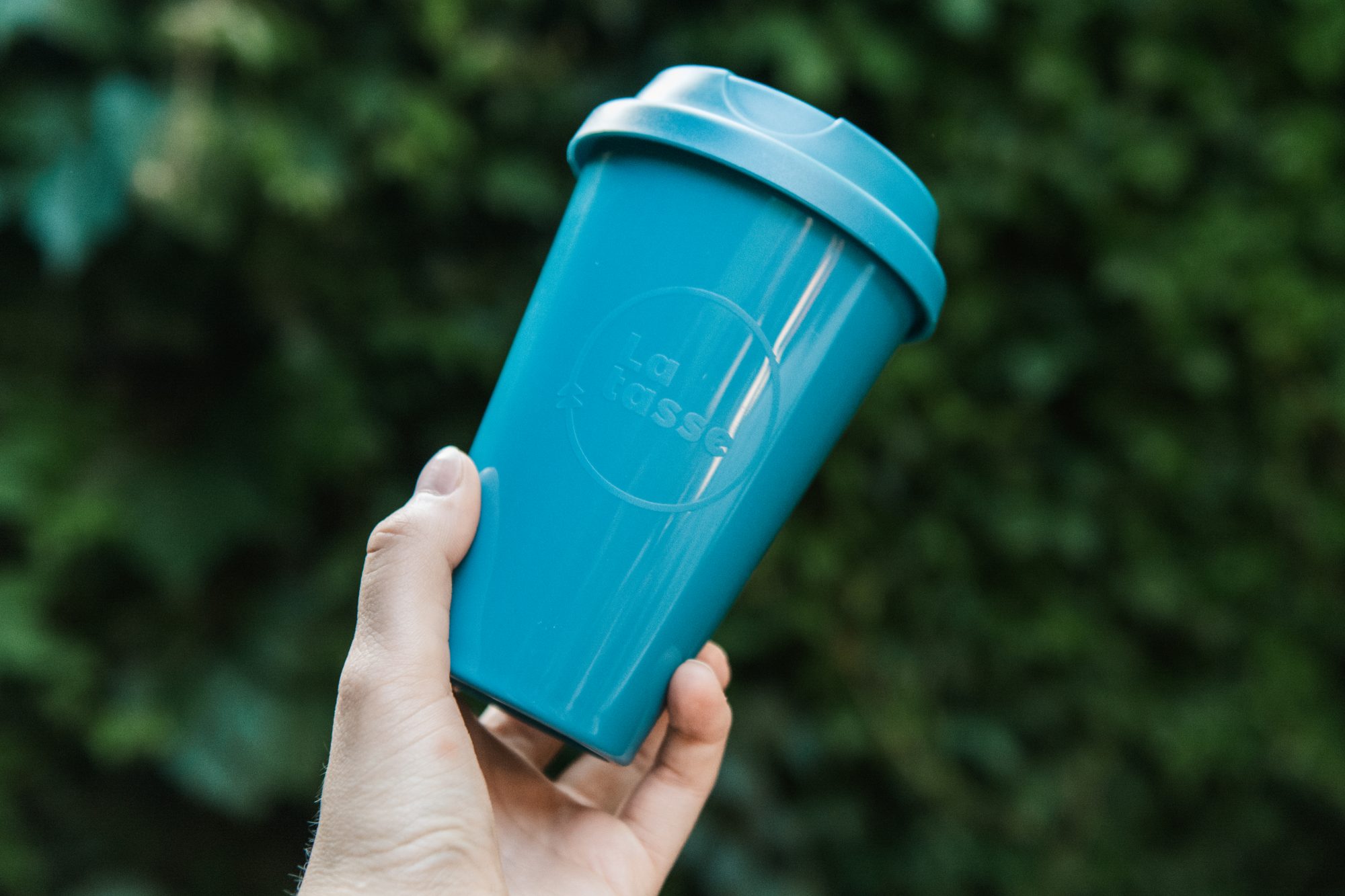 La tasse de café consignée, imaginée par la café Oui Mais Non.