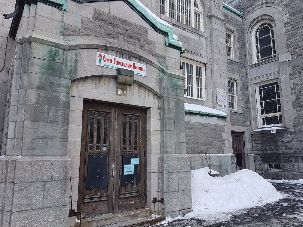 Les locaux du Centre communautaire Hochelaga occupent l’arrière de l’église de la Nativité-de-la-Sainte-Vierge.