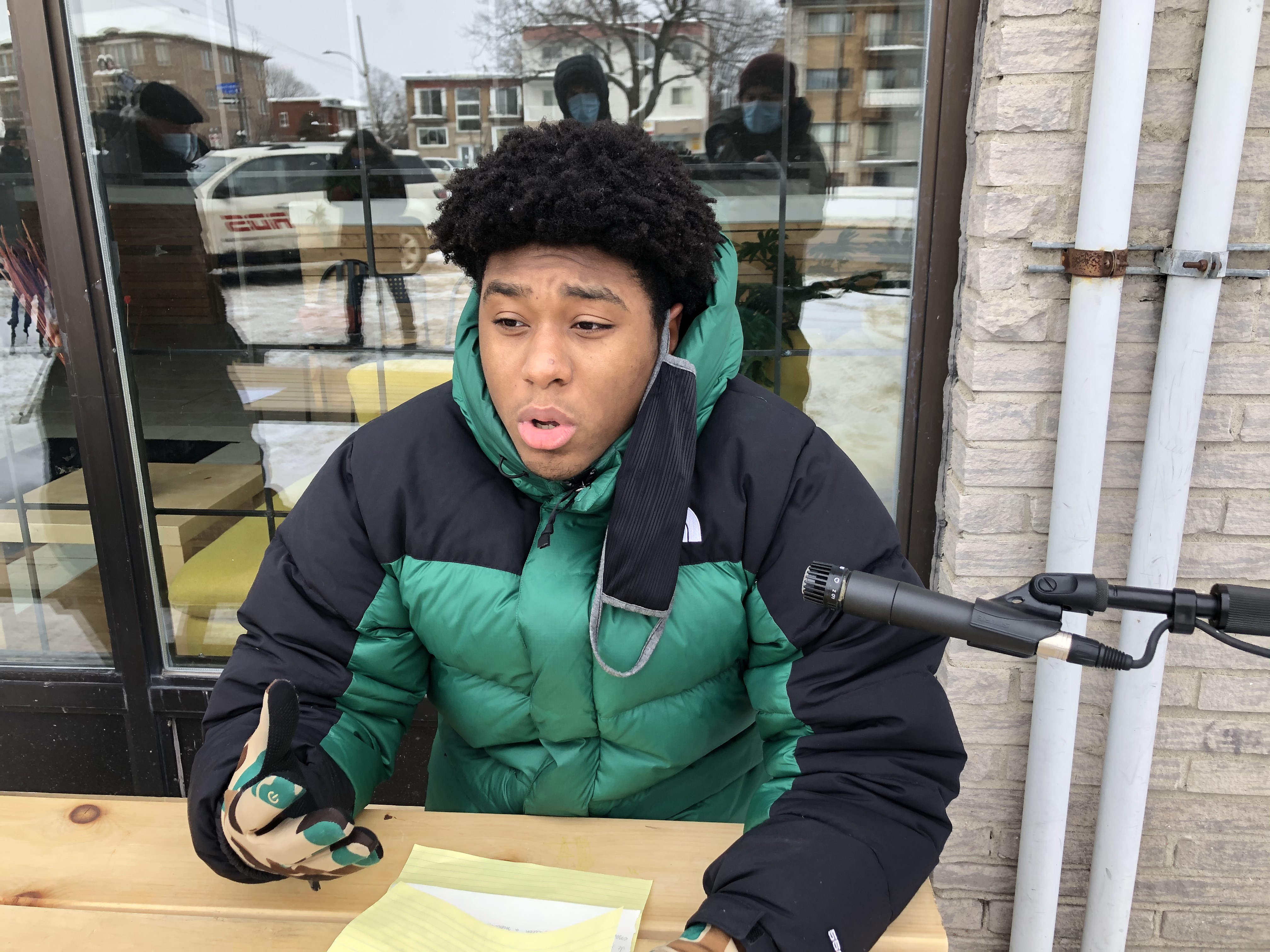 Malcom-Che Ismé-Philoctète s’est habitué aux coups de feu à Montréal-Nord et Rivière-des-Prairies.