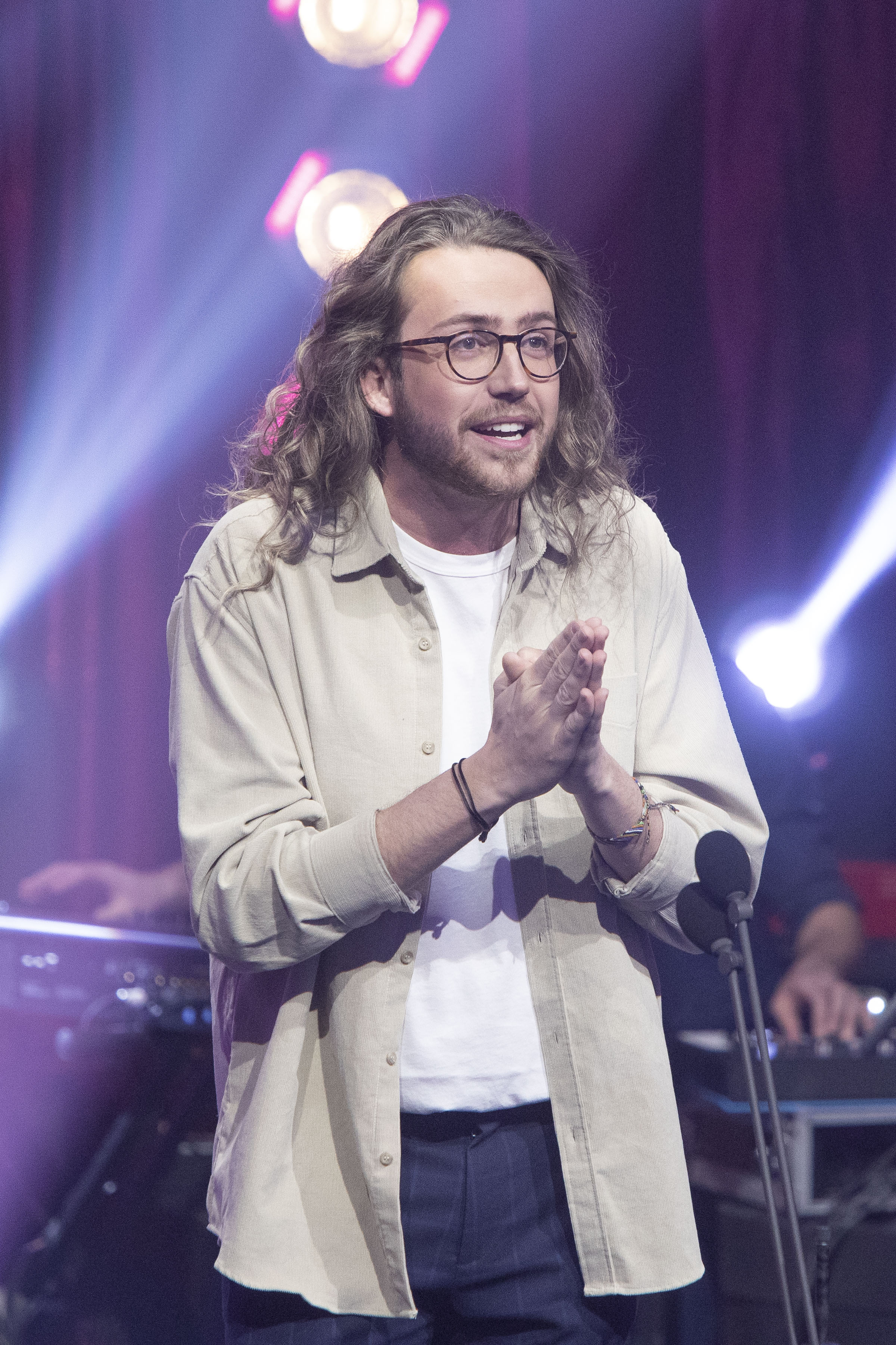 Mathieu Dufour, lauréat du prix Artiste Covid de l’année au Gala des Olivier 2021