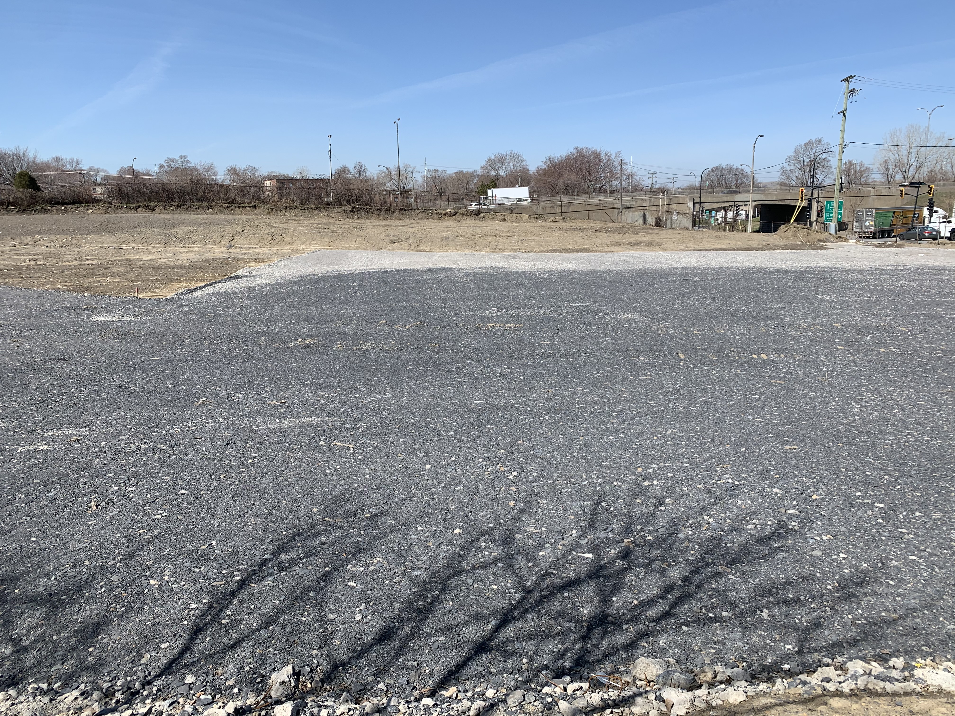 Le terrain qui accueillait l’entreprise Lion Rubber & Plastic a été décontaminé et accueillera un complexe multifamilial.