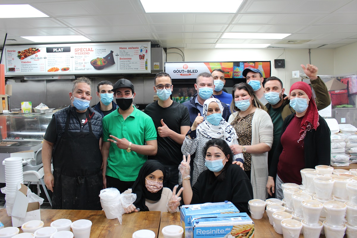 L’opération caritative organisée par le restaurant de Saint-Léonard Le goût du bled en collaboration avec le groupe El Yed Fel Yed à Montréal a pris de plus en plus d’ampleur au cours du mois de ramadan de cette année.