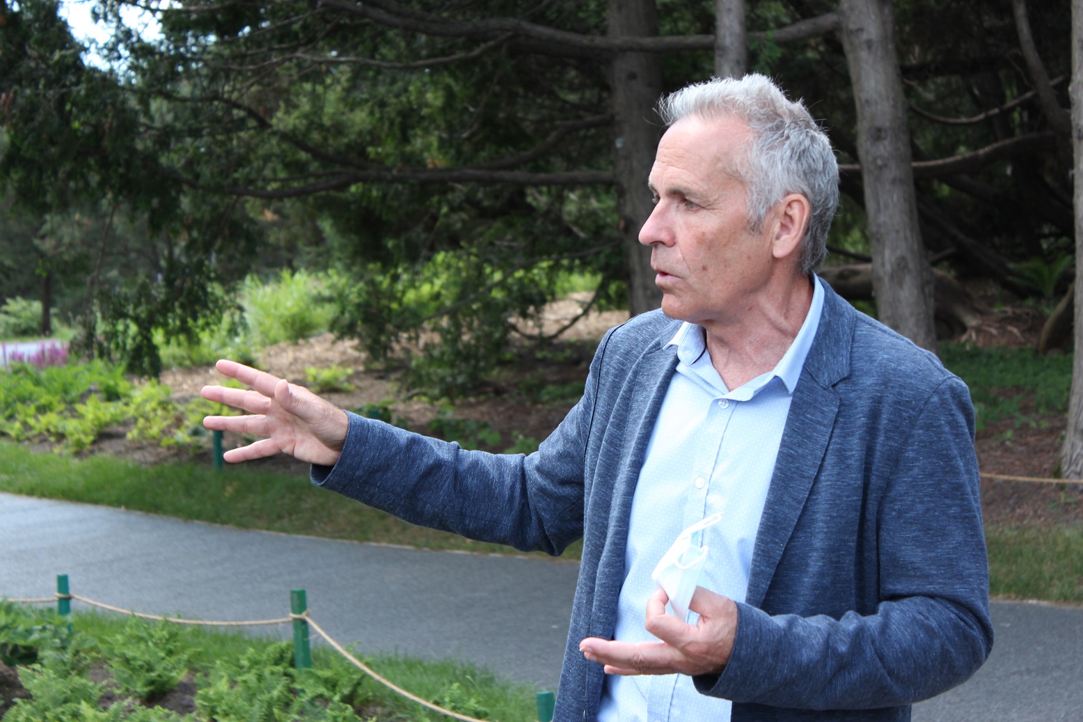 c'est bien Michel Labrecque.