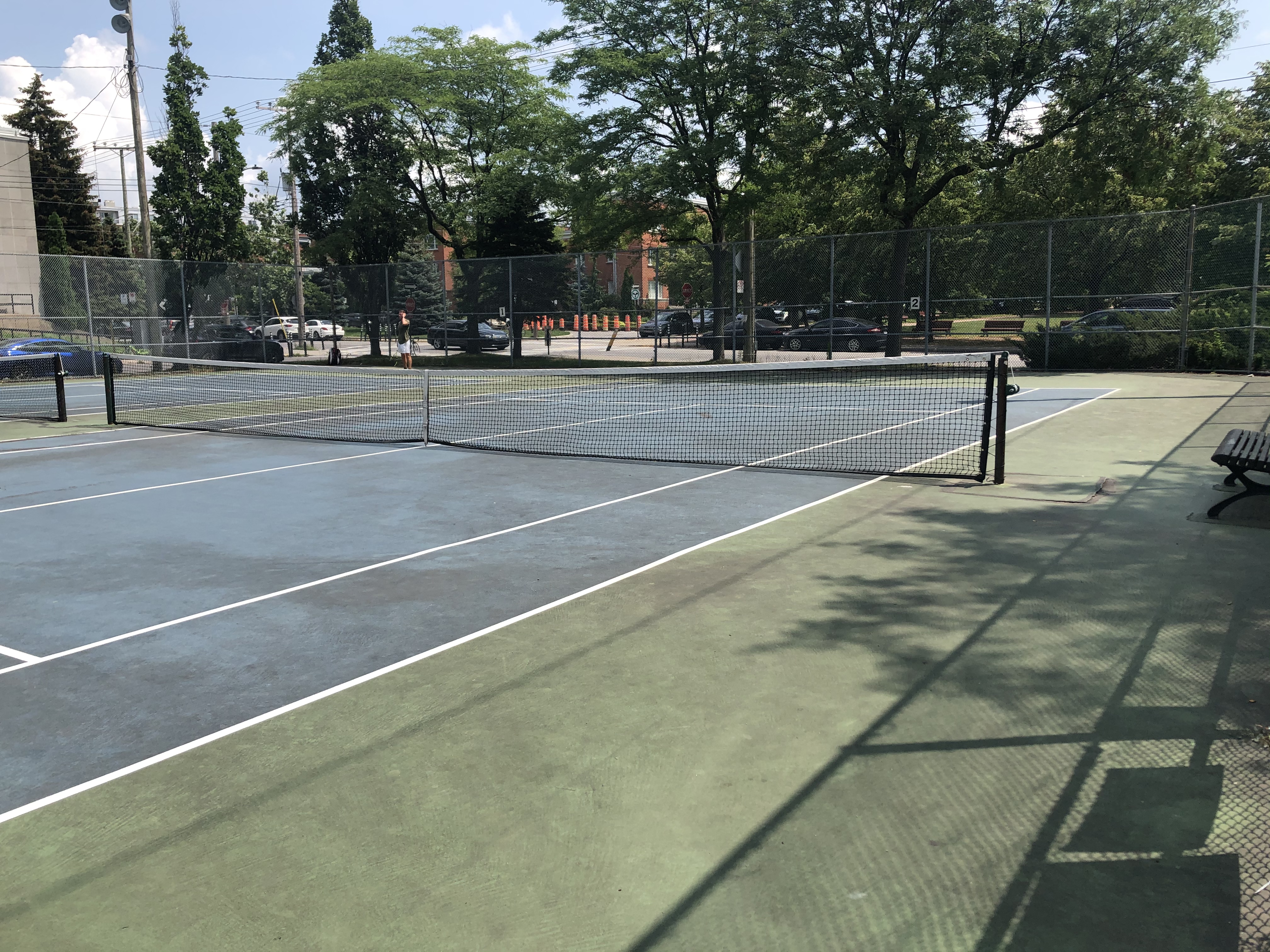 Terrain de tennis dans le Sud-Ouest