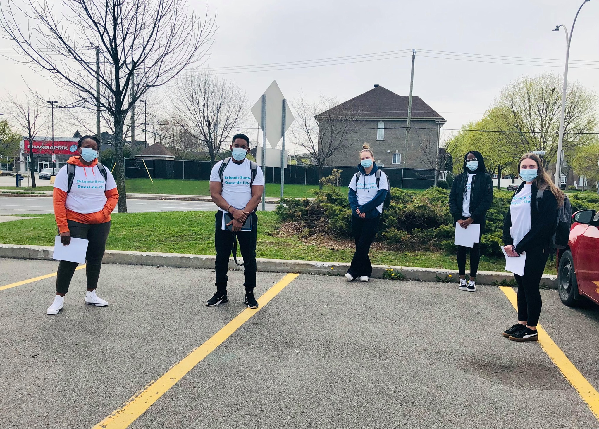 Les agents de la Brigade Santé Ouest-de-L'Île lors d'une campagne de sensibilisation