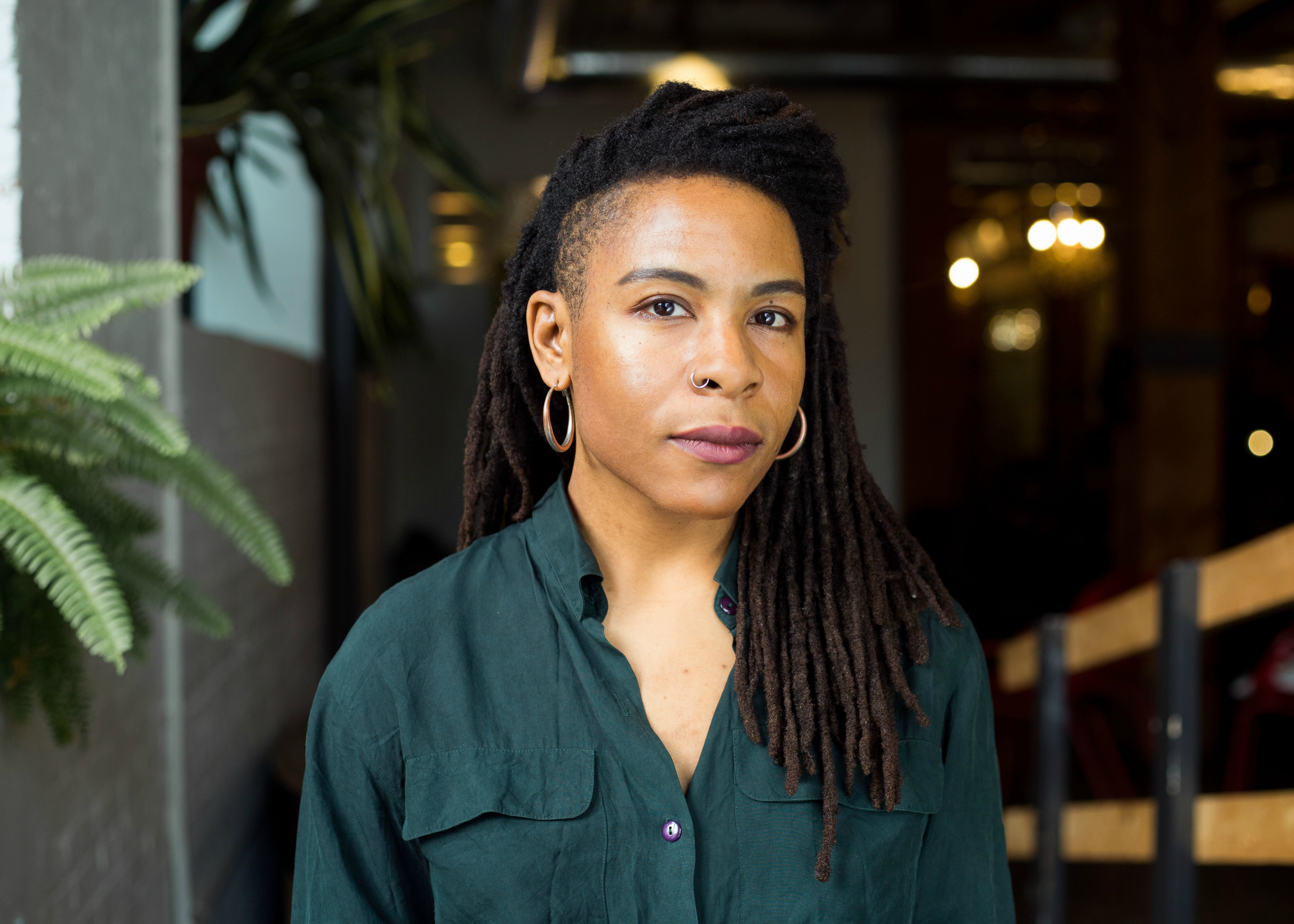 Valérie Bah signe Les enragé.e.s