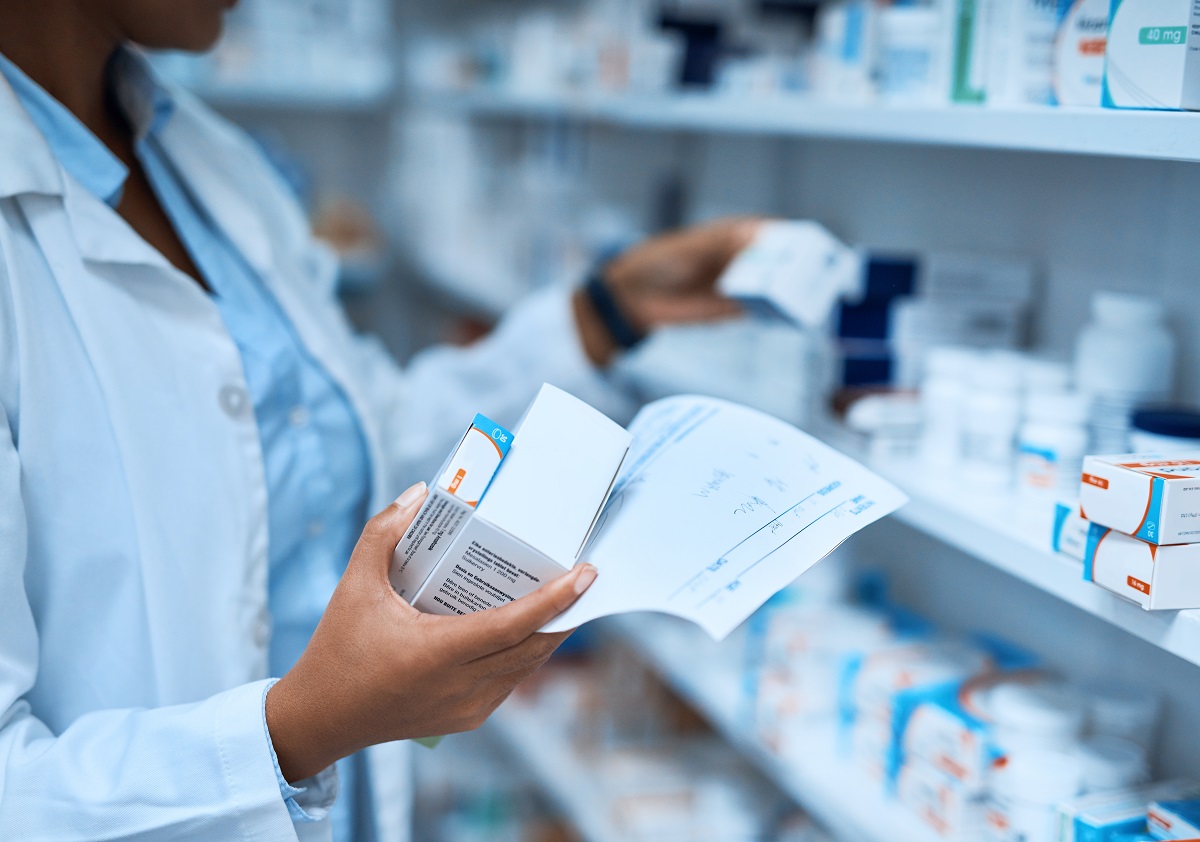 Inflation: des clients peinent à payer leurs médicaments