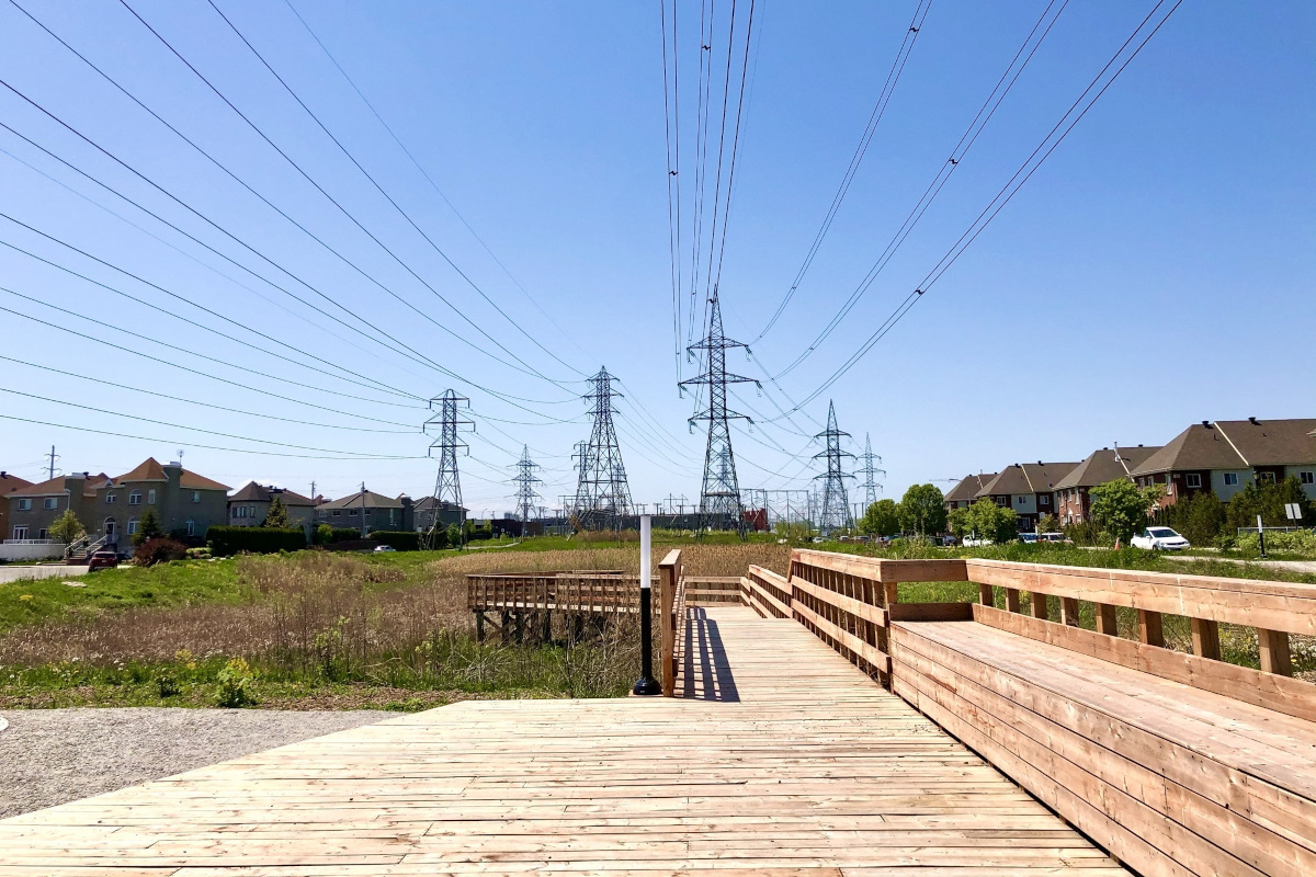 Le parc Ermanno-La Riccia et son quai d’observation en bois.