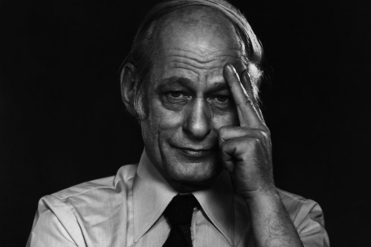 L'attraction "L'Espace René-Lévesque à Montréal : le parcours d'un homme d'exception" sera installée au Quartier des spectacles du 24 août au 10 novembre 2022