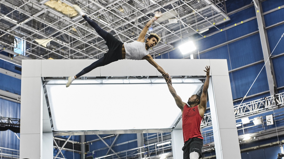 Artistes en pleine répétition du nouveau spectacle du Cirque du Soleil, « Echo ».