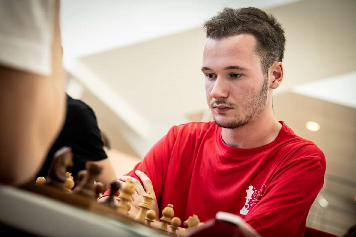 À l'âge de 10 ans. Shawn Rodrigue-Lemieux a participé à sa première compétition internationale aux Émirats arabes unis.
