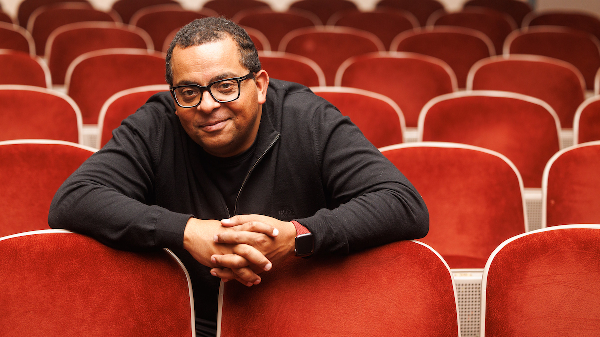 Gregory Charles présente dès le 3 décembre au Théâtre St-Denis « La mélodie du bonheur », production musicale dont il signe la mise en scène.