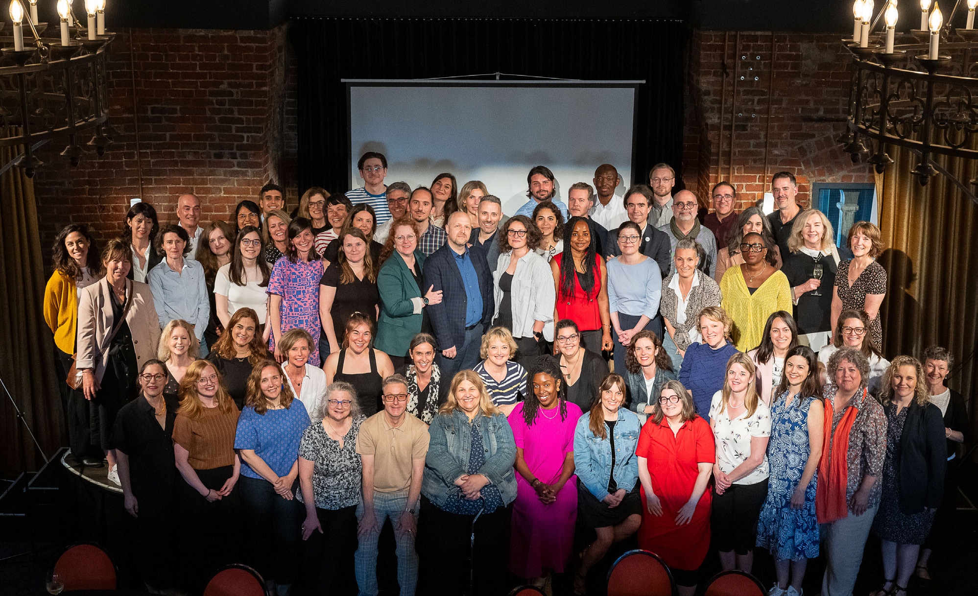 Photo de groupe des employés du Conseil des arts et des lettres du Québec.