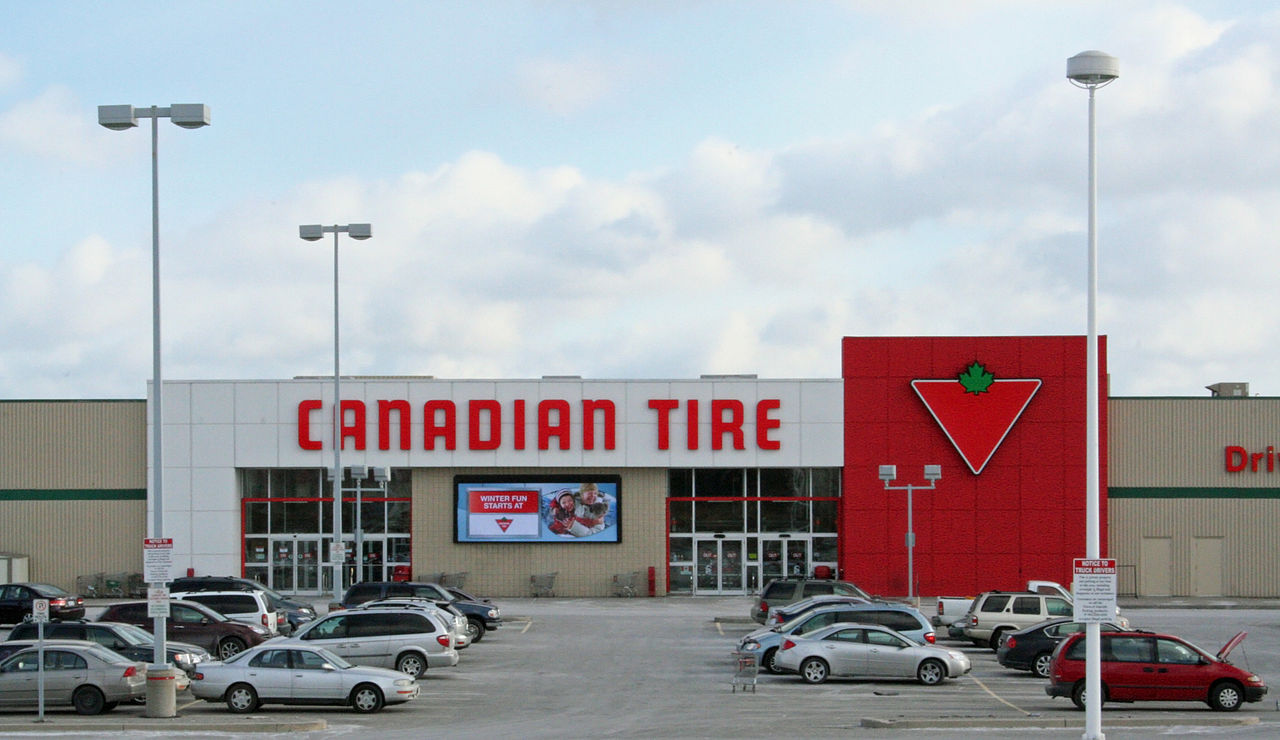Un magasin Canadian Tire.