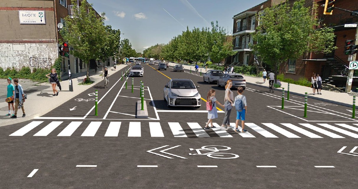 Montage de la piste cyclable projetée sur la rue Hochelaga.